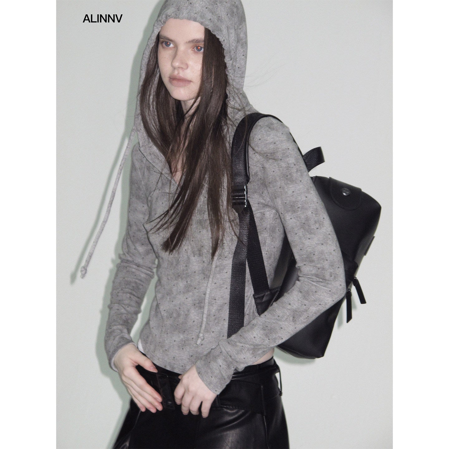 ALINNVSTUDIO_Tie_Detail_Cropped_Polka_Dot_Hooded_Pullover_Long_Sleeve_Women_Grey_Brown_Hoodie_MISSTT