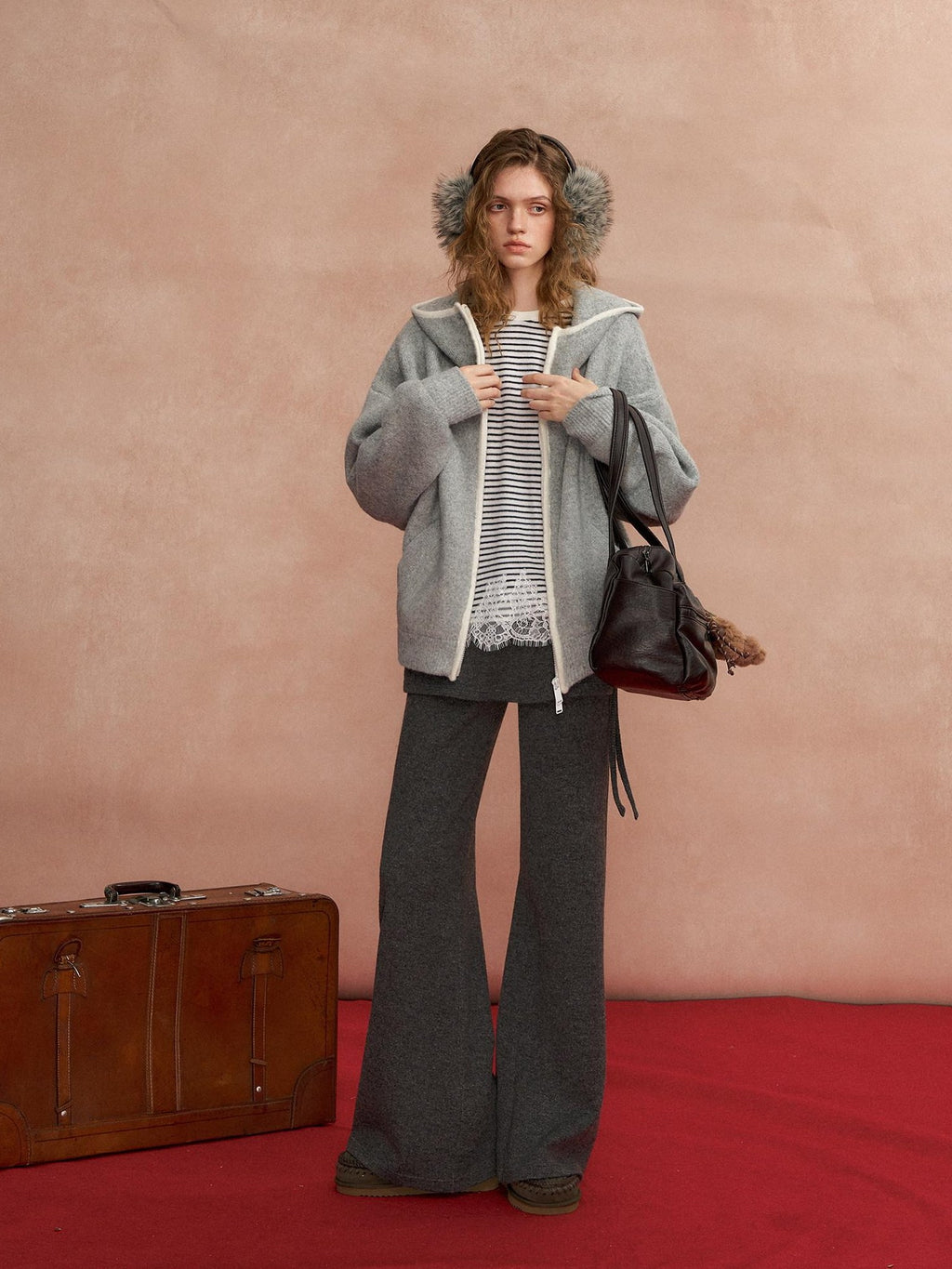 SOMESOWE Minimal Office Straight To Flare Silhouette Women Workwear Black Flared Pants