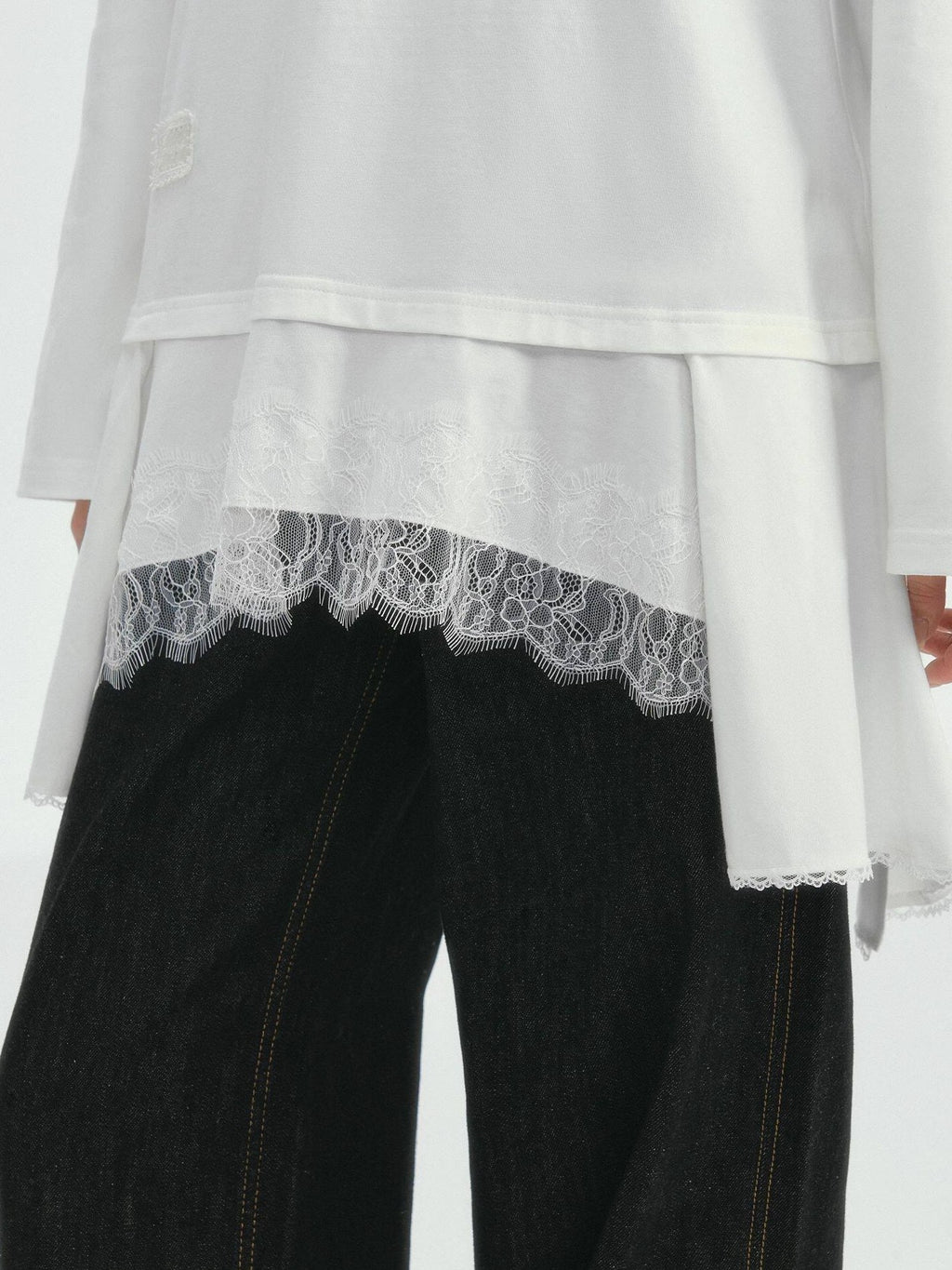 SOMESOWE Pu Spliced Details Loose Fit Office Workwear Women White Long Sleeve T-Shirts