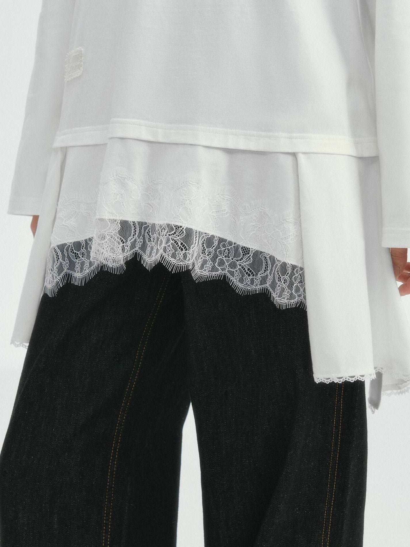 SOMESOWE Pu Spliced Details Loose Fit Office Workwear Women White Long Sleeve T-Shirts