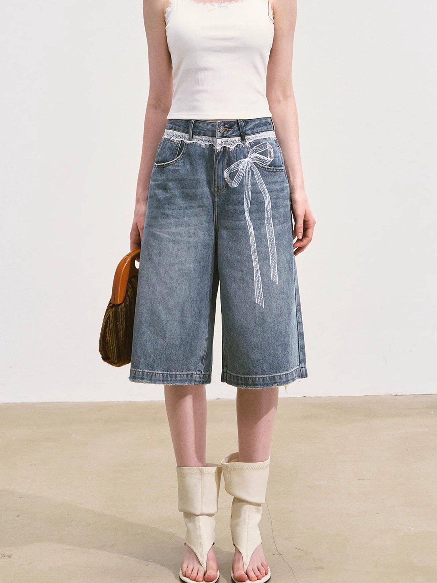 SOMESOWE Soft Washed Cotton Stretch Casual Straight Natural Waist Women Blue Denim Shorts