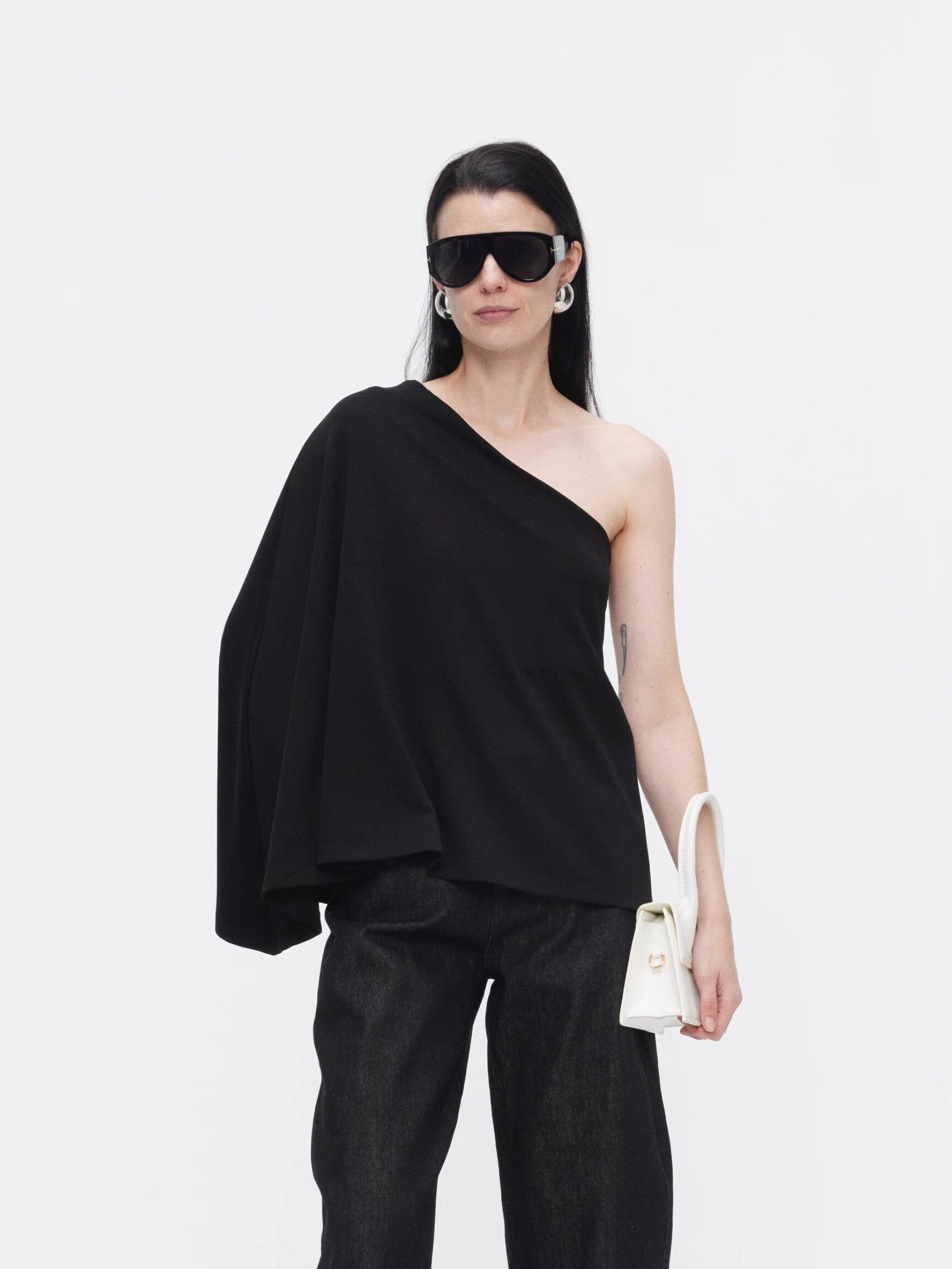 BUZHOU_Asymmetric_One_Shoulder_Knit_Minimalist_Loose_Fit_Women_Black_Oversized_T-Shirts_MISSTT