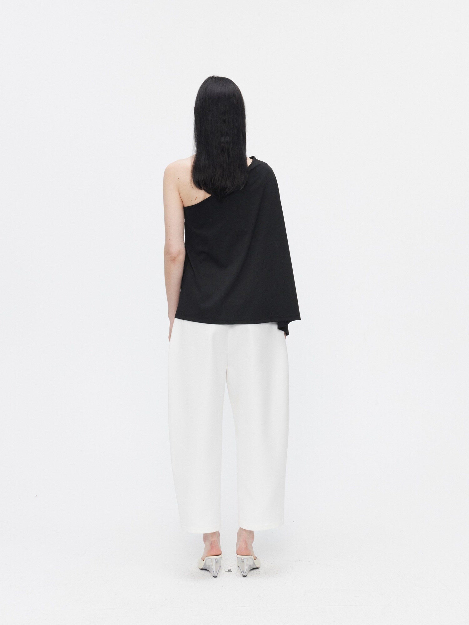 BUZHOU Asymmetric One Shoulder Knit Minimalist Loose Fit Women Black Oversized T-Shirts