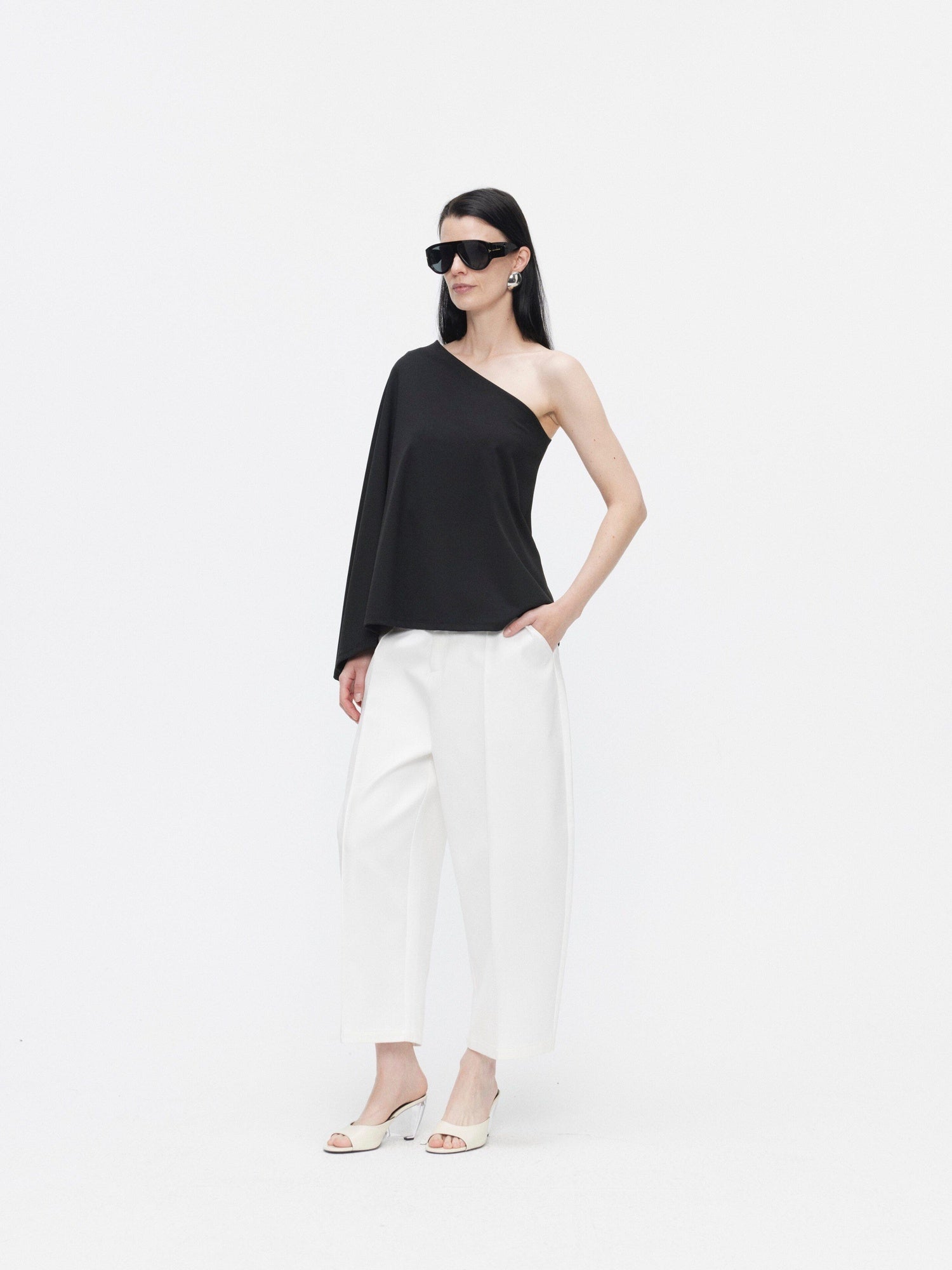 BUZHOU Asymmetric One Shoulder Knit Minimalist Loose Fit Women Black Oversized T-Shirts