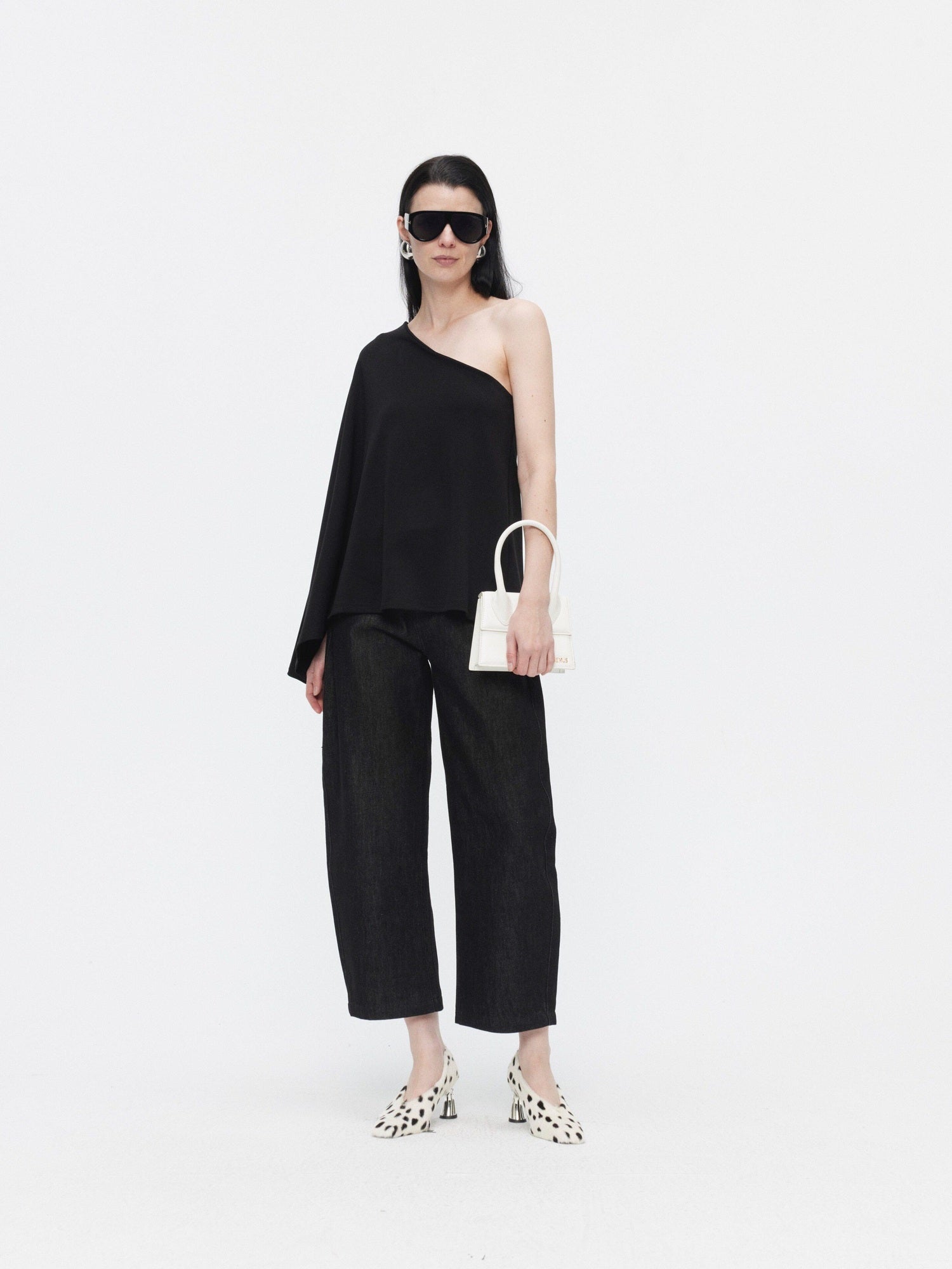 BUZHOU Asymmetric One Shoulder Knit Minimalist Loose Fit Women Black Oversized T-Shirts
