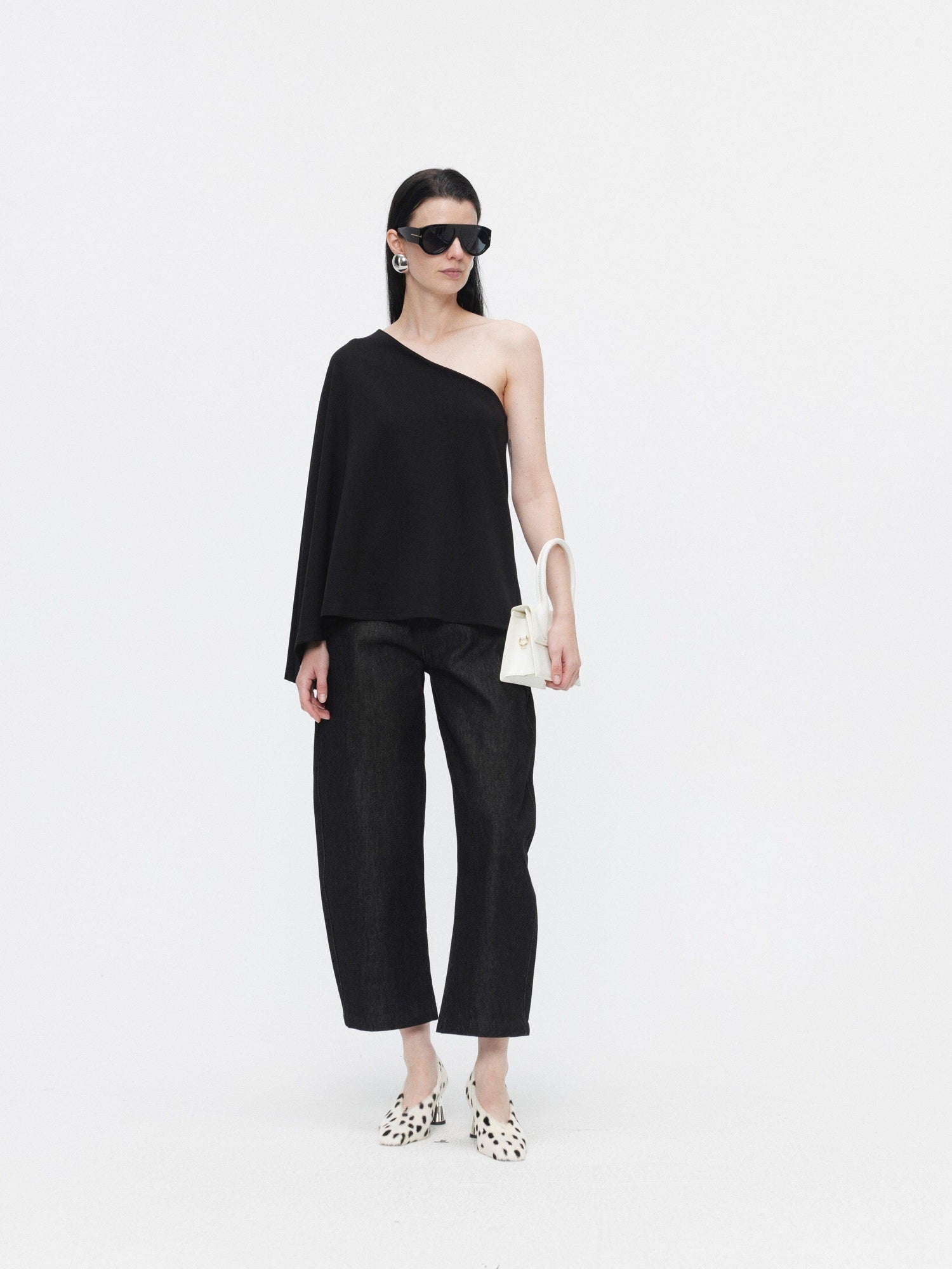 BUZHOU Asymmetric One Shoulder Knit Minimalist Loose Fit Women Black Oversized T-Shirts