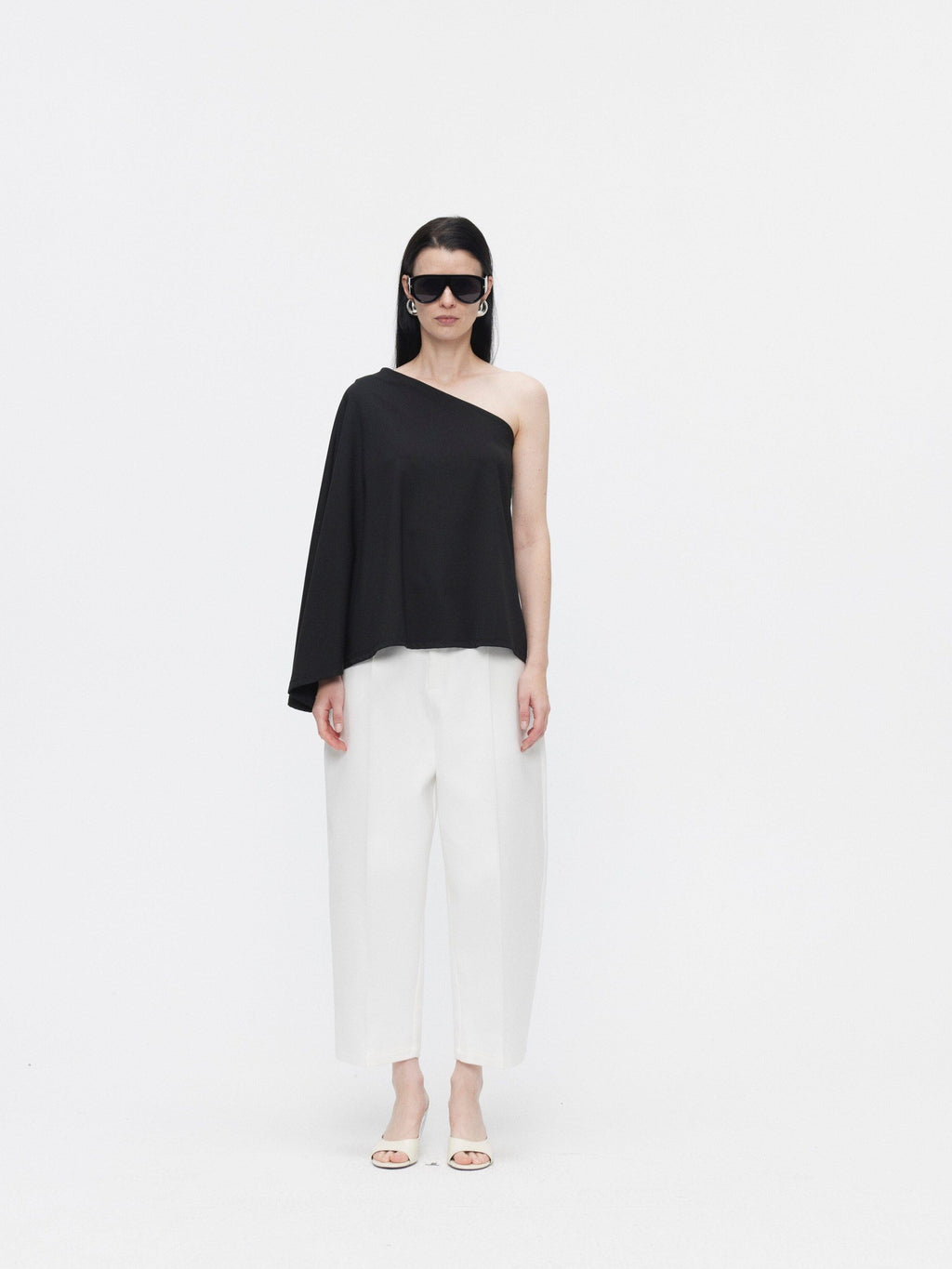 BUZHOU Asymmetric One Shoulder Knit Minimalist Loose Fit Women Black Oversized T-Shirts