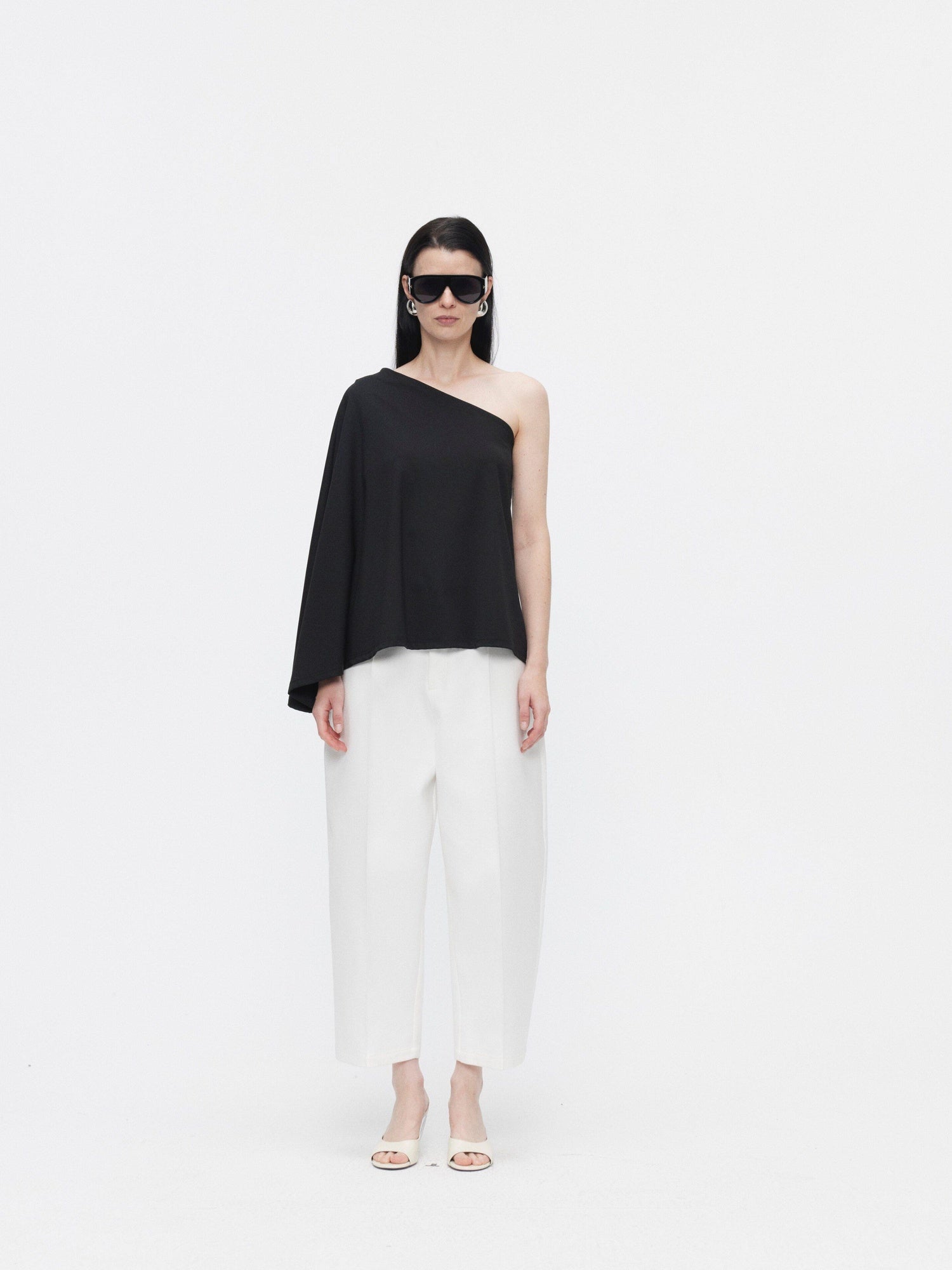 BUZHOU Asymmetric One Shoulder Knit Minimalist Loose Fit Women Black Oversized T-Shirts