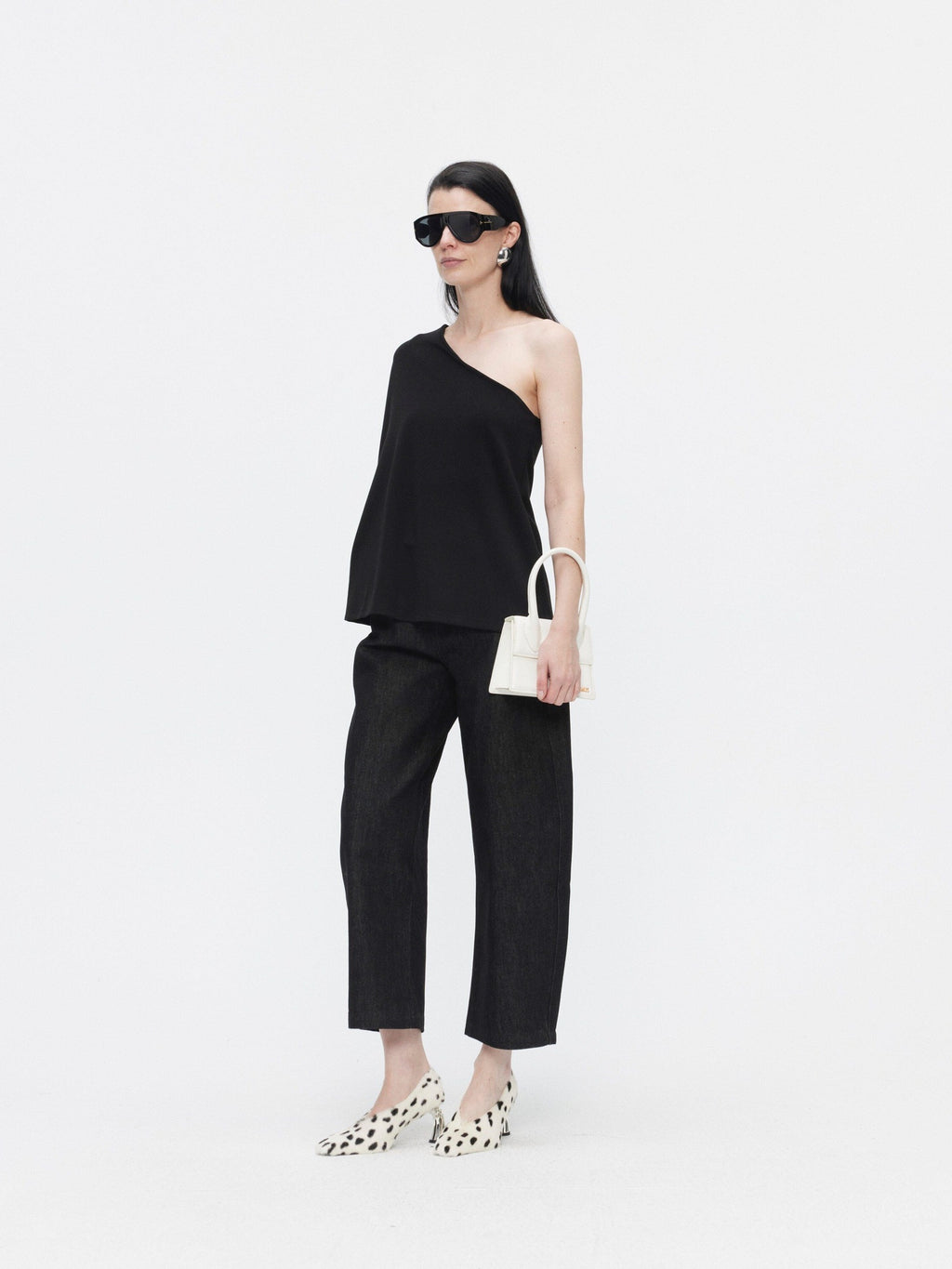 BUZHOU Asymmetric One Shoulder Knit Minimalist Loose Fit Women Black Oversized T-Shirts