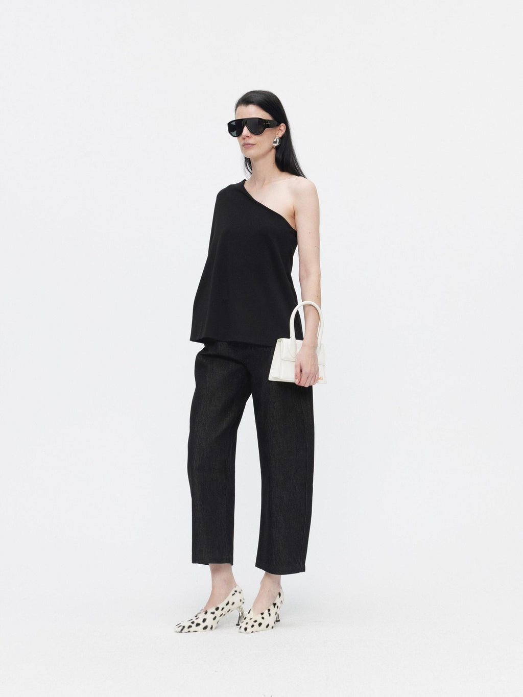 BUZHOU Asymmetric One Shoulder Knit Minimalist Loose Fit Women Black Oversized T-Shirts
