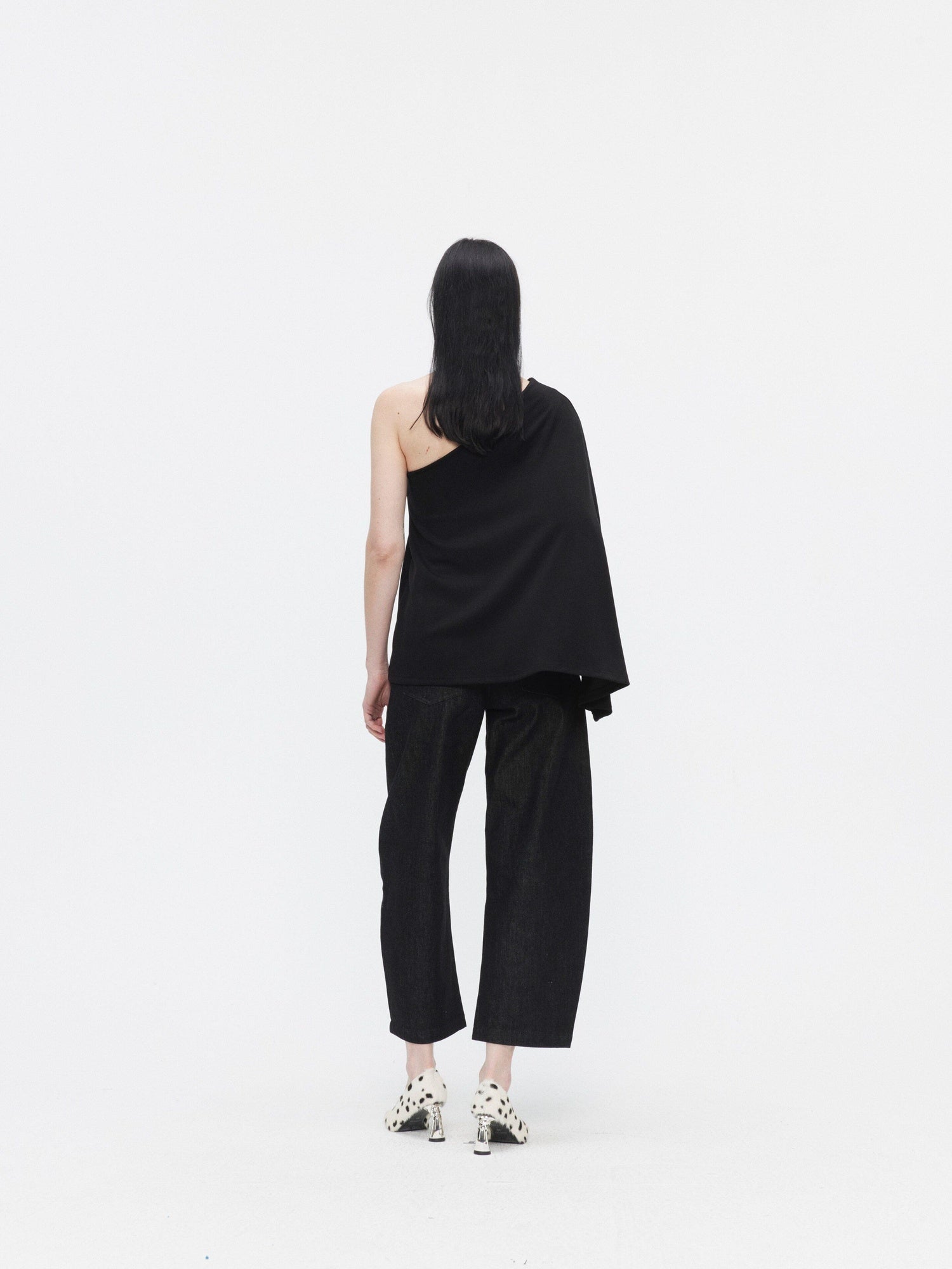 BUZHOU Asymmetric One Shoulder Knit Minimalist Loose Fit Women Black Oversized T-Shirts