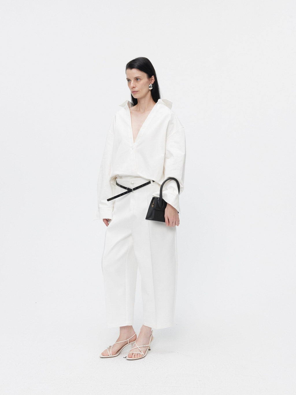 BUZHOU Breathable Cotton Minimal Loose V-neck Drop Shoulder Women Long Sleeve Shirts