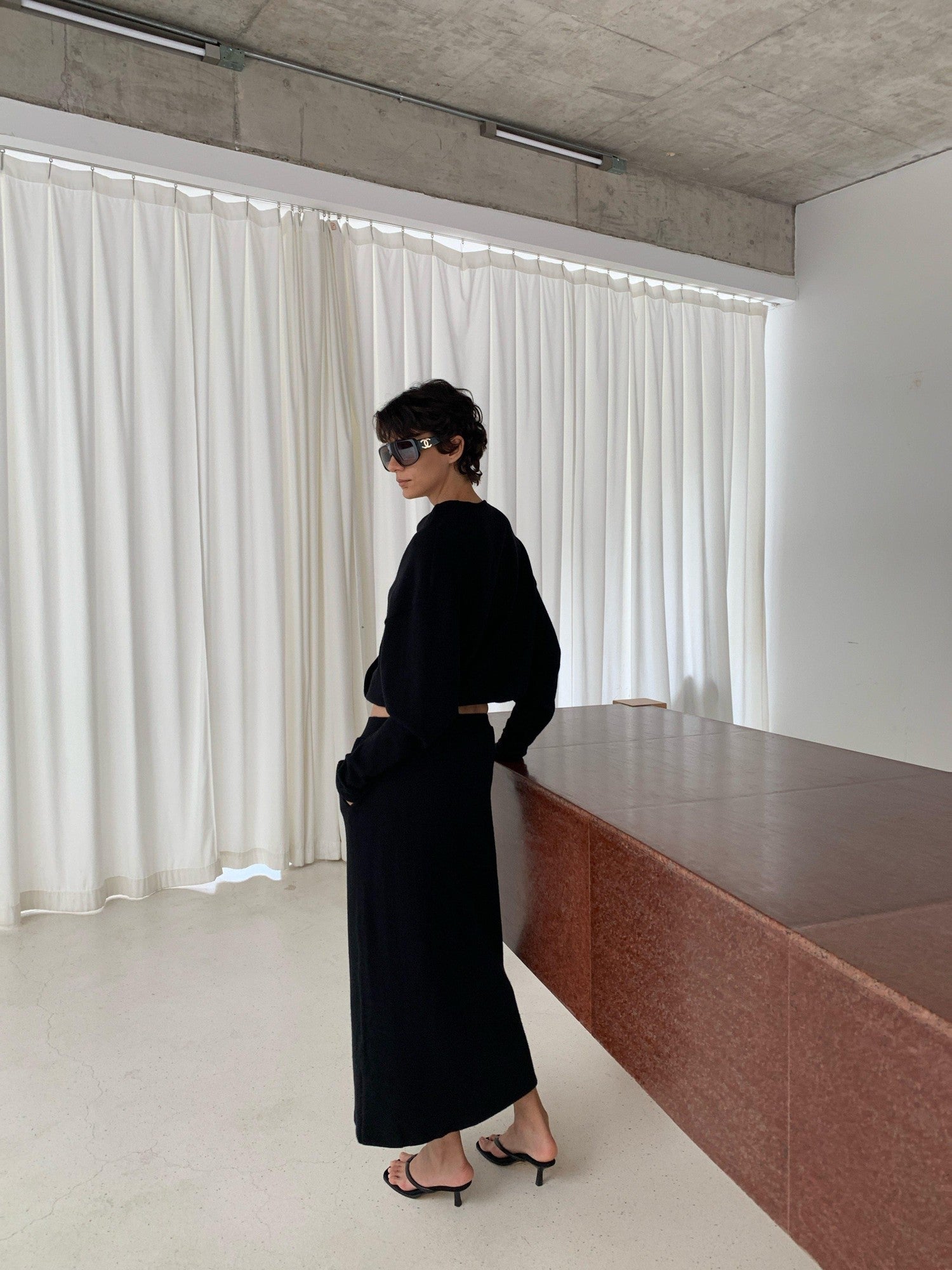 BUZHOU Chic Two Piece Knit Long Sleeve V-neck Cleanfit Women Black Maxi Sweater Sets