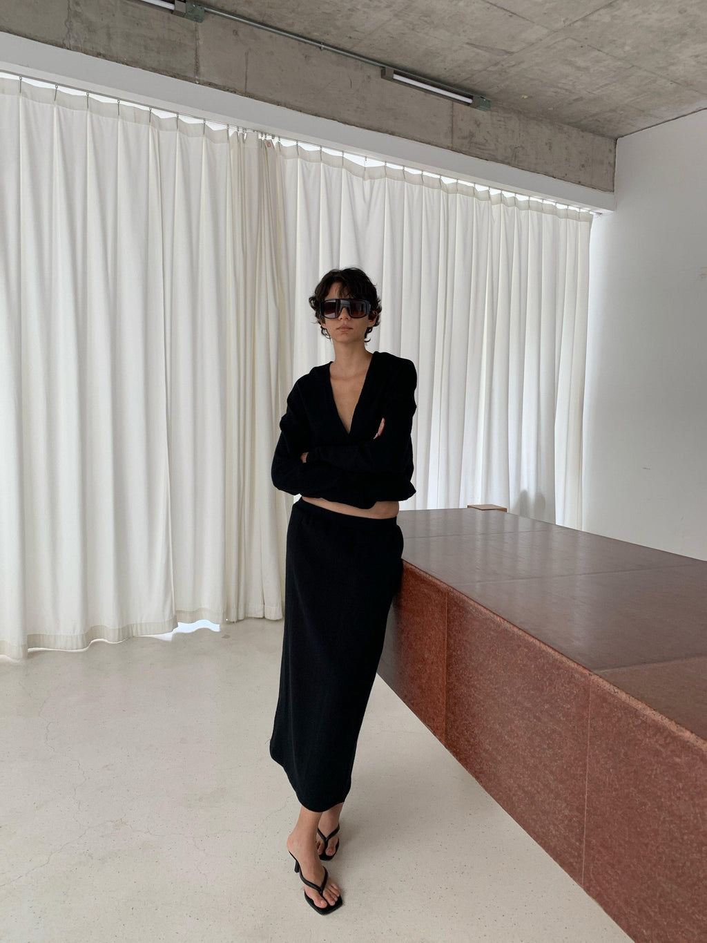 BUZHOU Chic Two Piece Knit Long Sleeve V-neck Cleanfit Women Black Maxi Sweater Sets