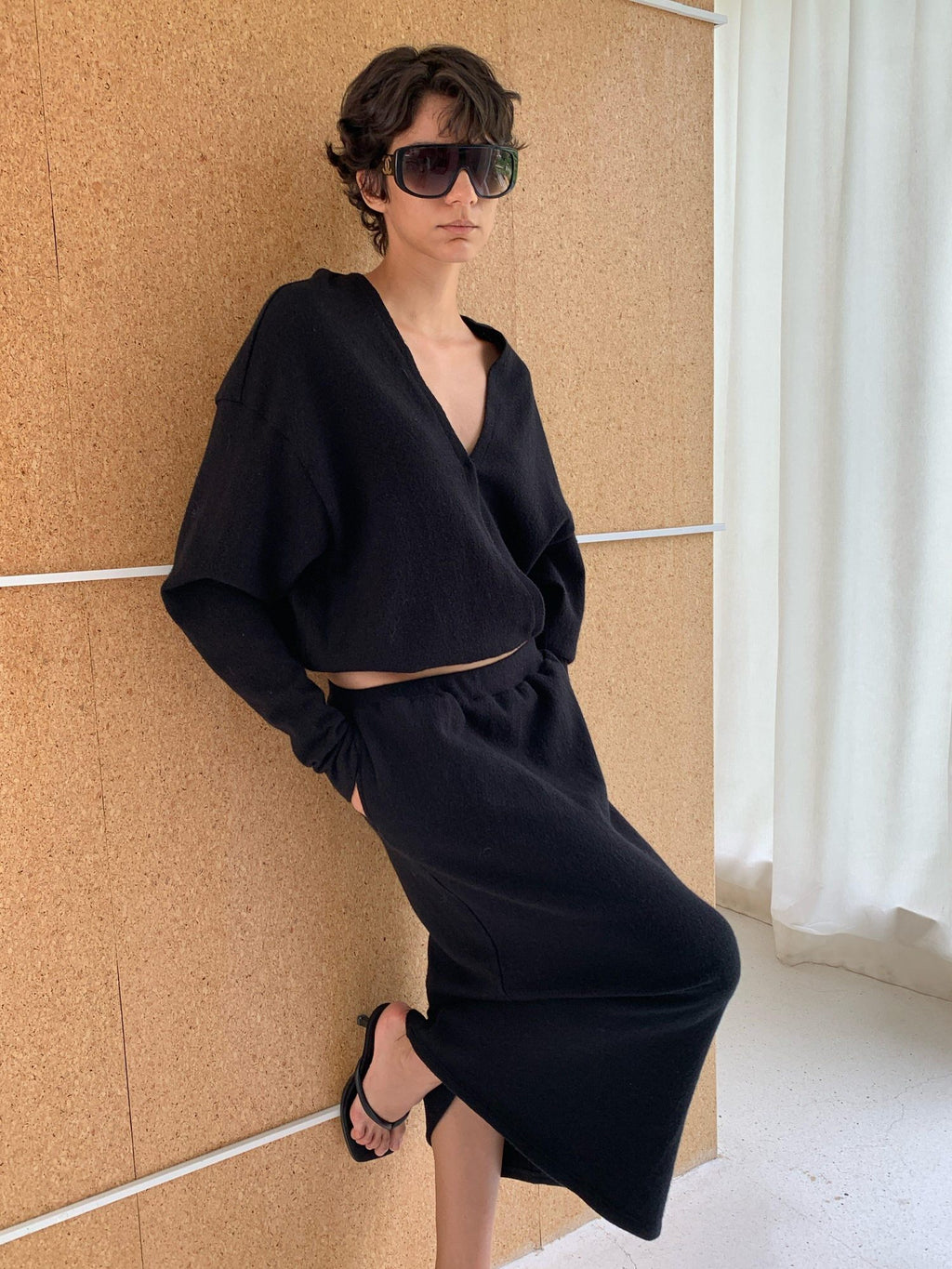 BUZHOU Chic Two Piece Knit Long Sleeve V-neck Cleanfit Women Black Maxi Sweater Sets