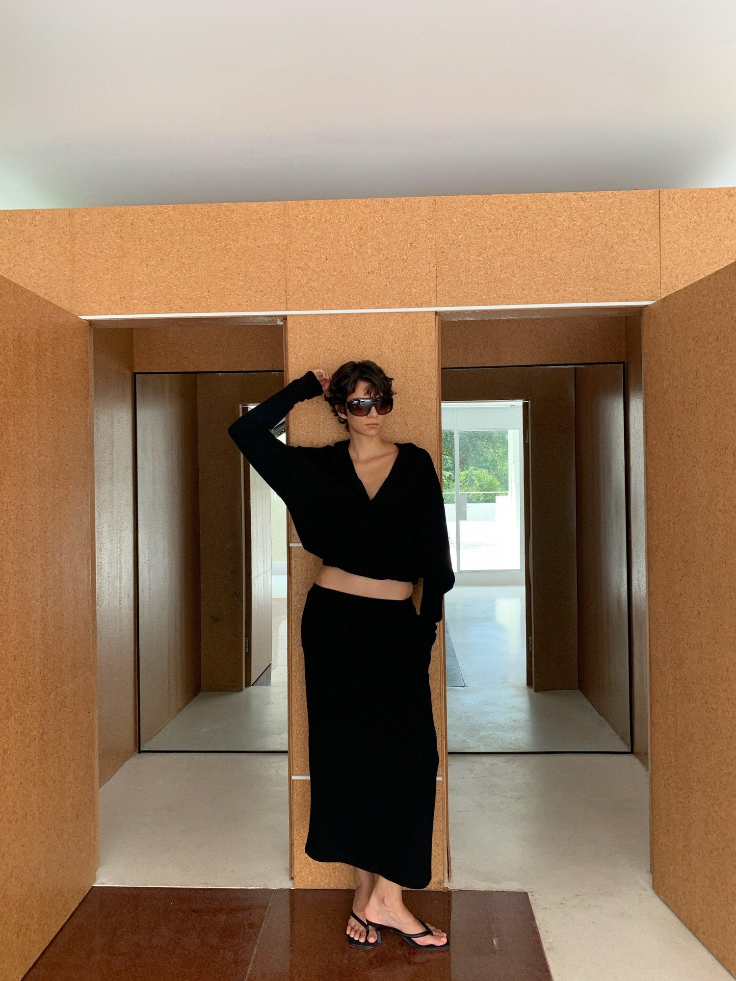 BUZHOU Chic Two Piece Knit Long Sleeve V-neck Cleanfit Women Black Maxi Sweater Sets