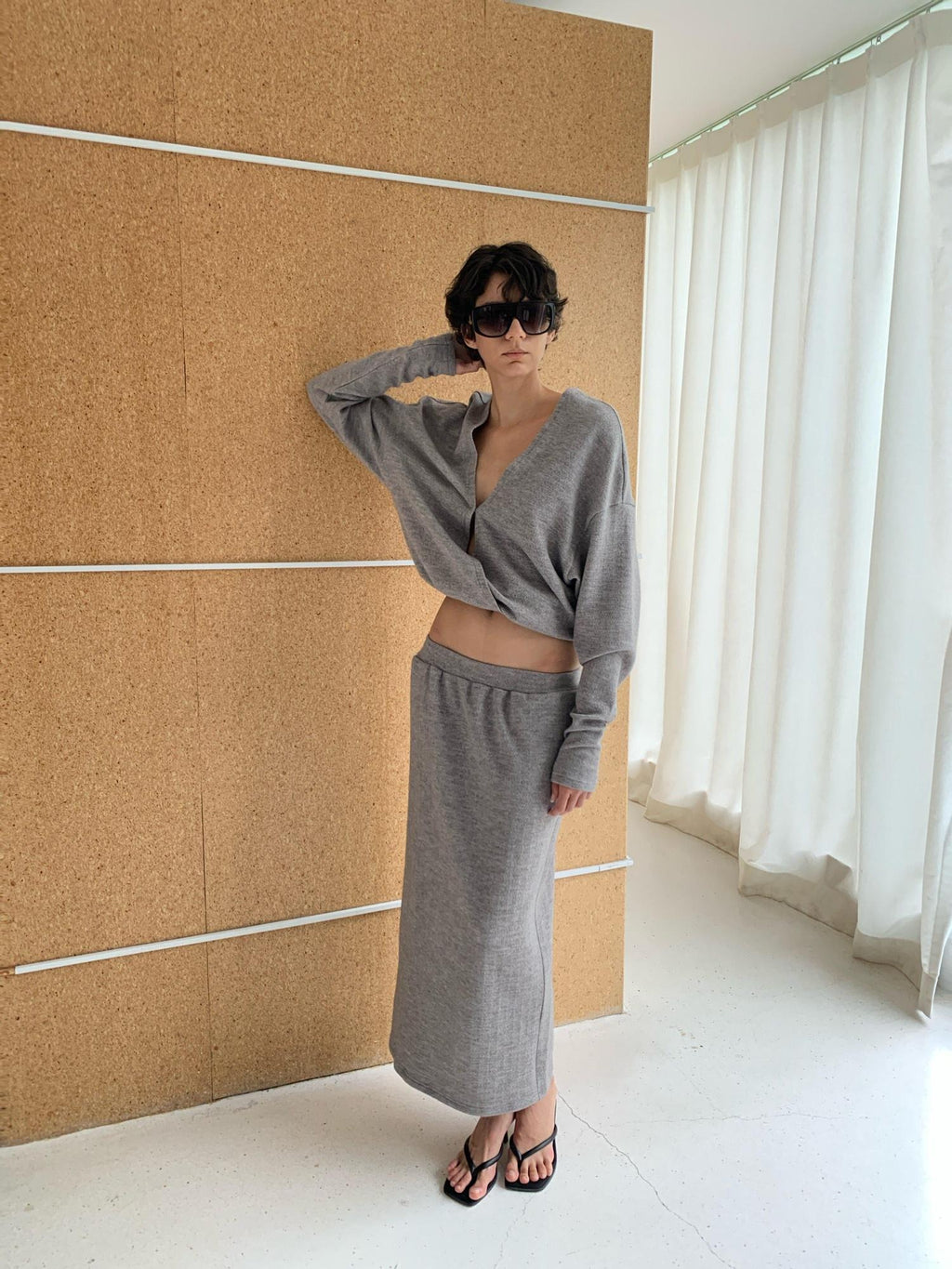 BUZHOU Cozy Knit Two Piece V-neck Long Sleeve Cleanfit Women Gray Skirt Sweater Sets
