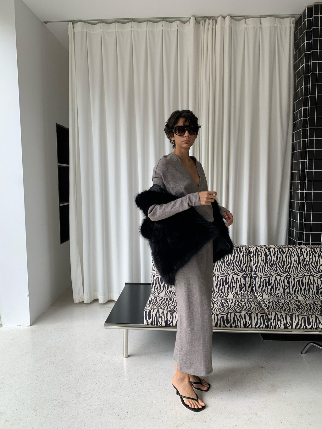 BUZHOU Cozy Knit Two Piece V-neck Long Sleeve Cleanfit Women Gray Skirt Sweater Sets