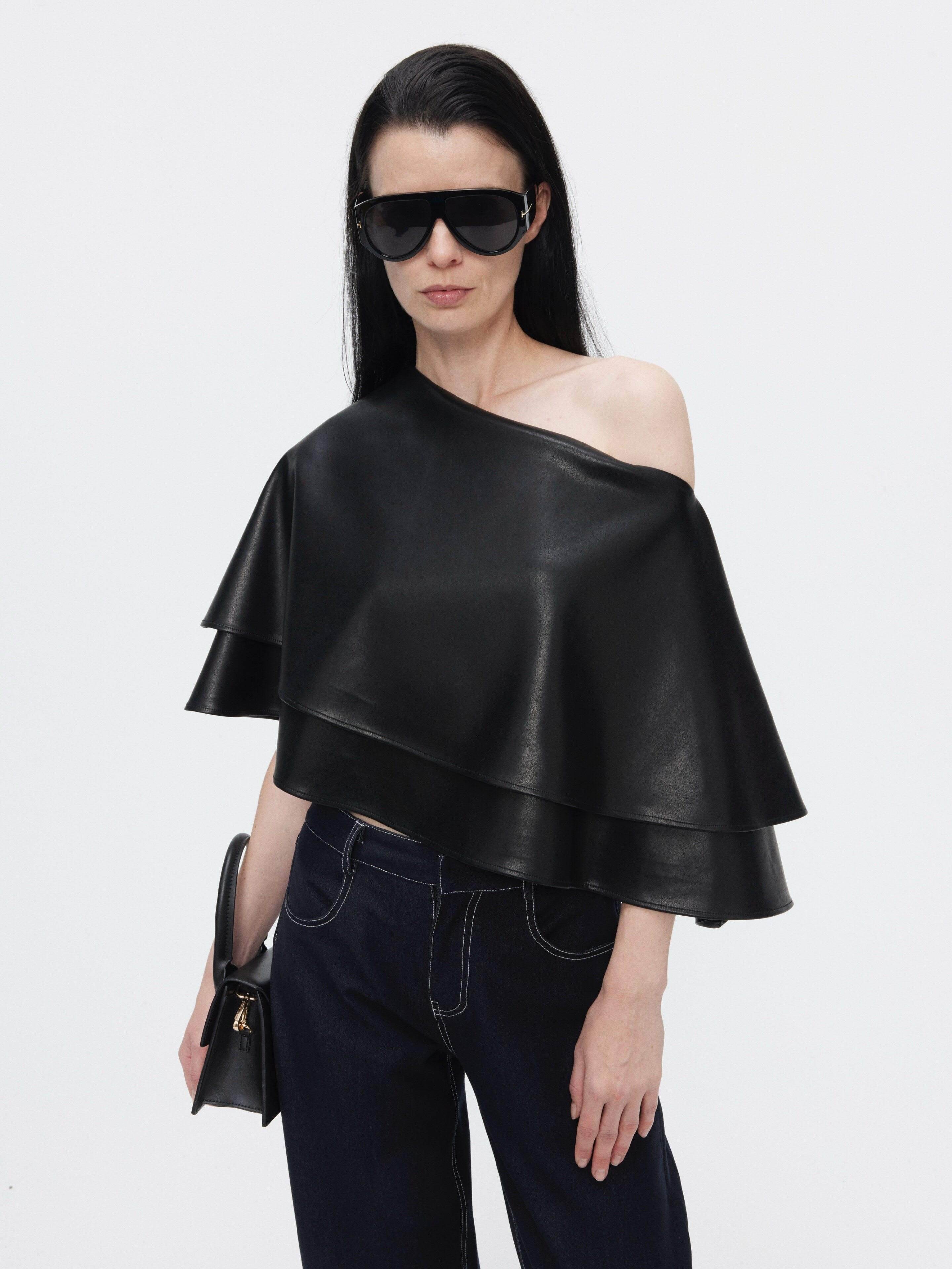 BUZHOU_Edgy_Pu_Leather_Asymmetric_One_Shoulder_Cropped_Black_Street_Oversized_T-Shirts_MISSTT