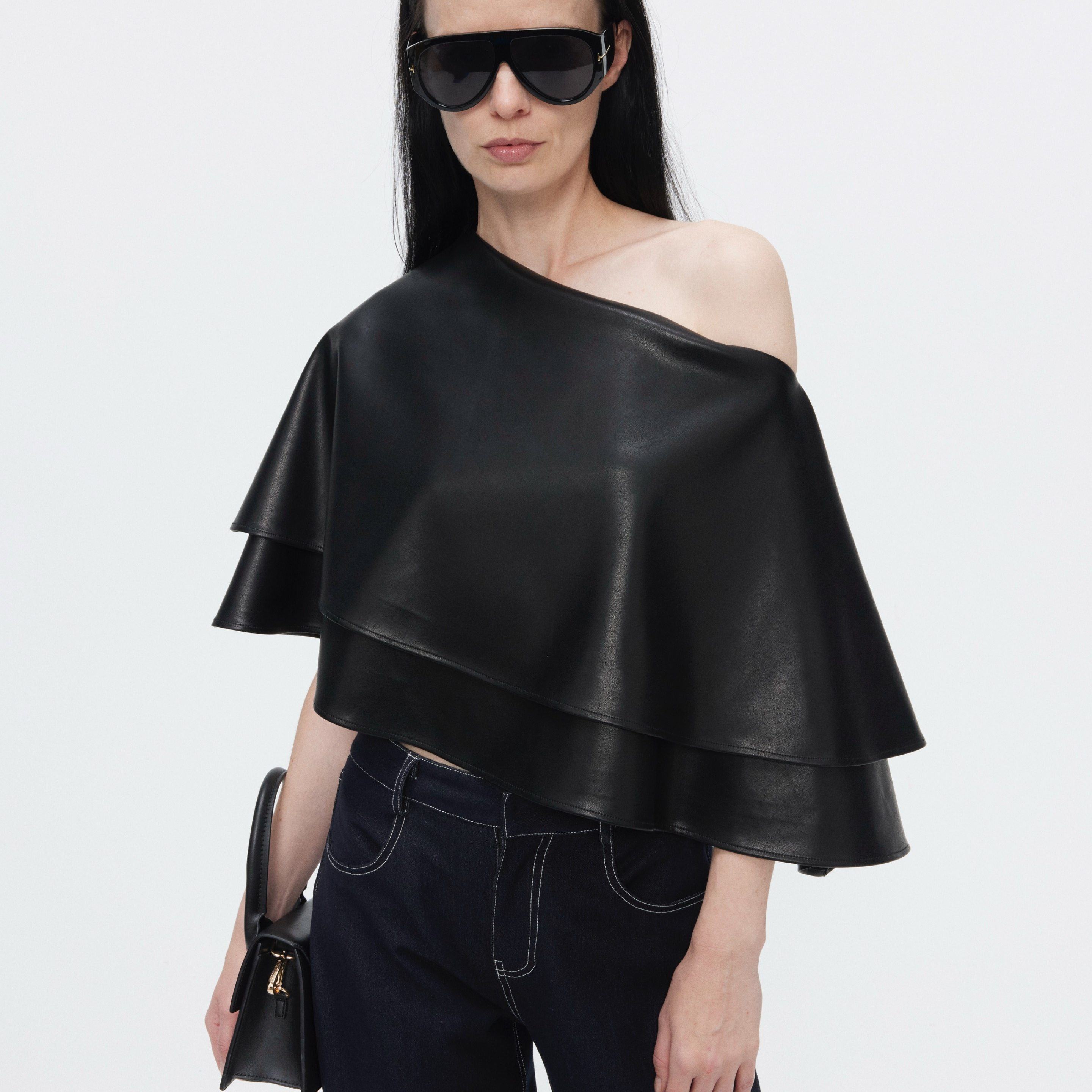 BUZHOU_Edgy_Pu_Leather_Asymmetric_One_Shoulder_Cropped_Black_Street_Oversized_T-Shirts_MISSTT