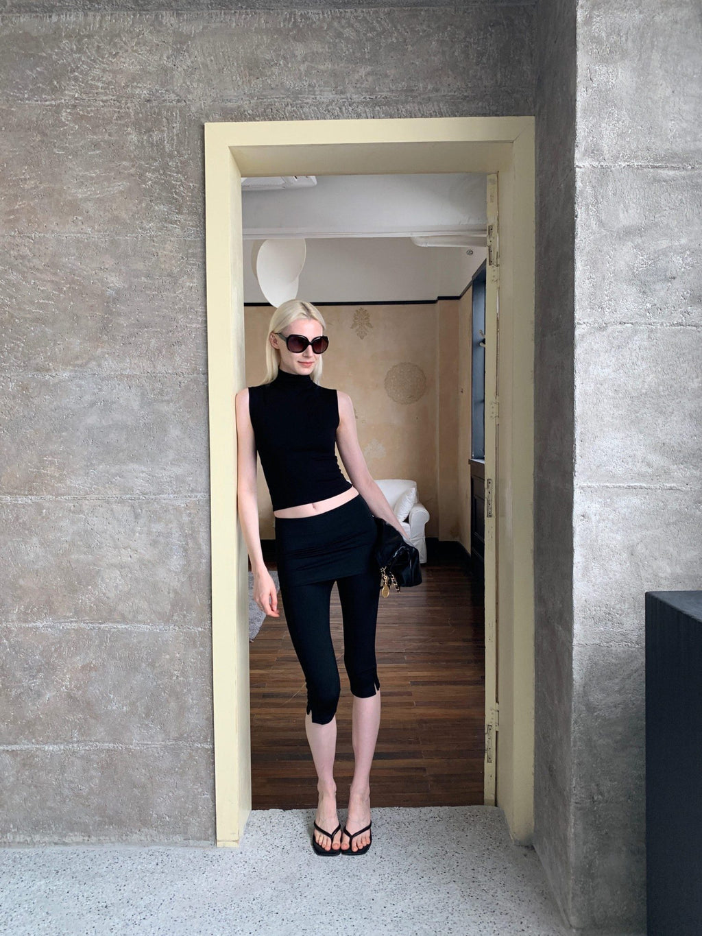 BUZHOU High Stretch Cotton Blend Slim Fit Black Skort Style Mid-Length Shorts