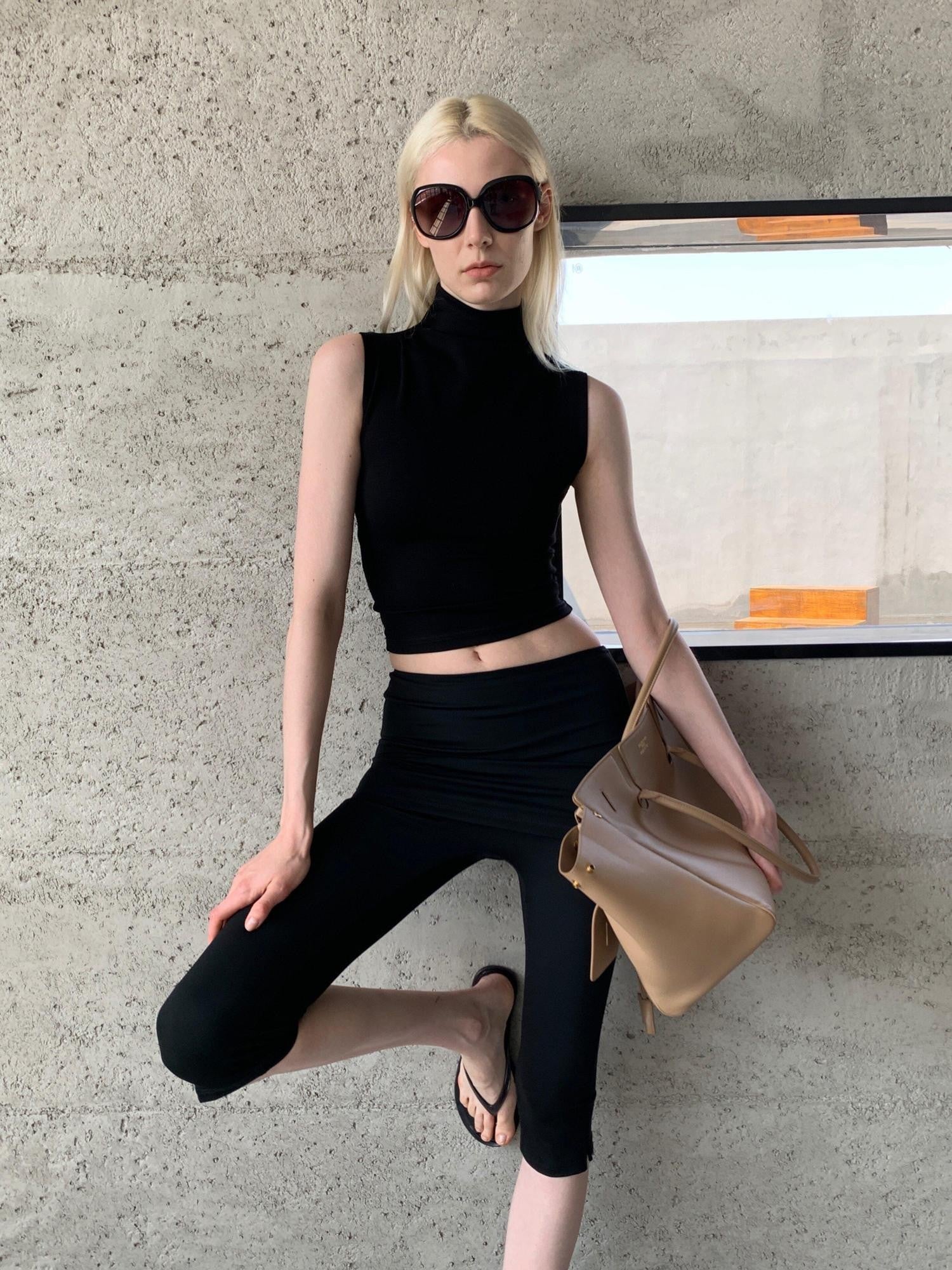 BUZHOU High Stretch Cotton Blend Slim Fit Black Skort Style Mid-Length Shorts