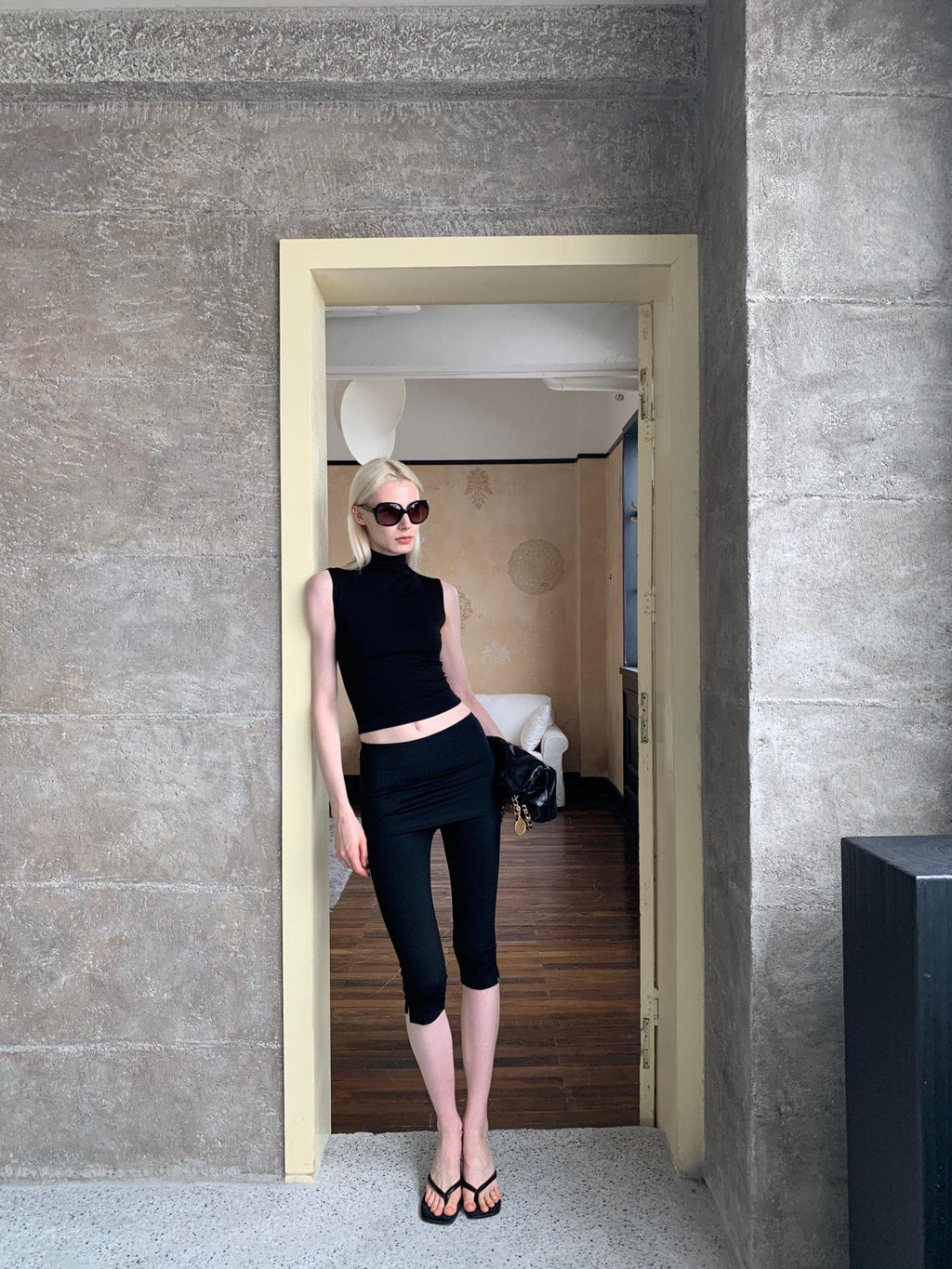 BUZHOU High Stretch Cotton Blend Slim Fit Black Skort Style Mid-Length Shorts