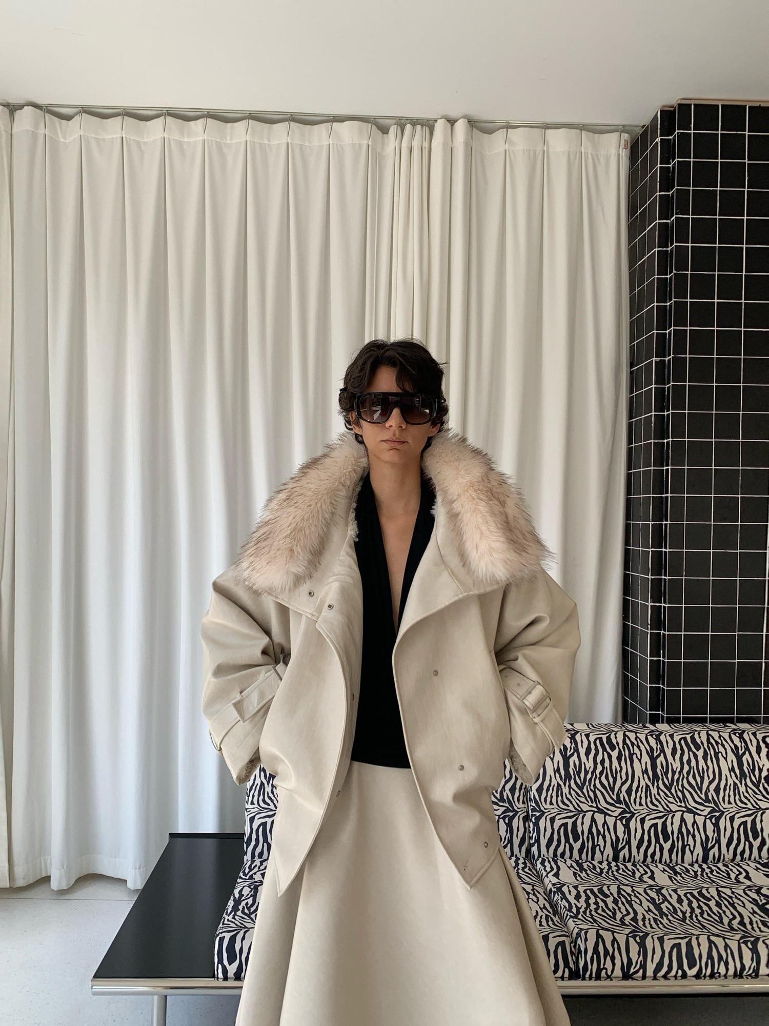BUZHOU Plush Lined Pu Leather Hooded Relaxed Commuter Beige Fur Collar Faux Fur Coats