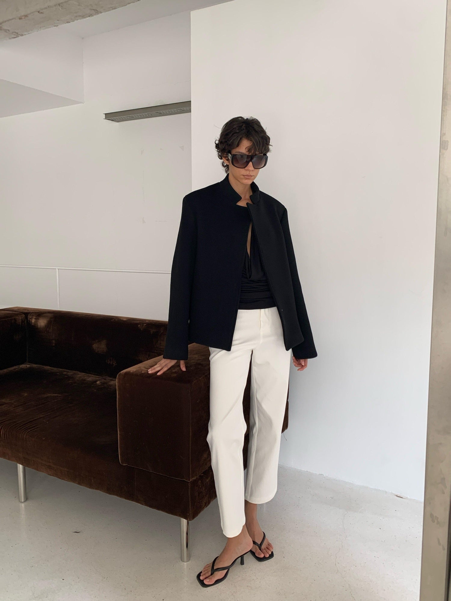BUZHOU Pure Wool Short Tailored Long Sleeve Black Classic Office Blazers