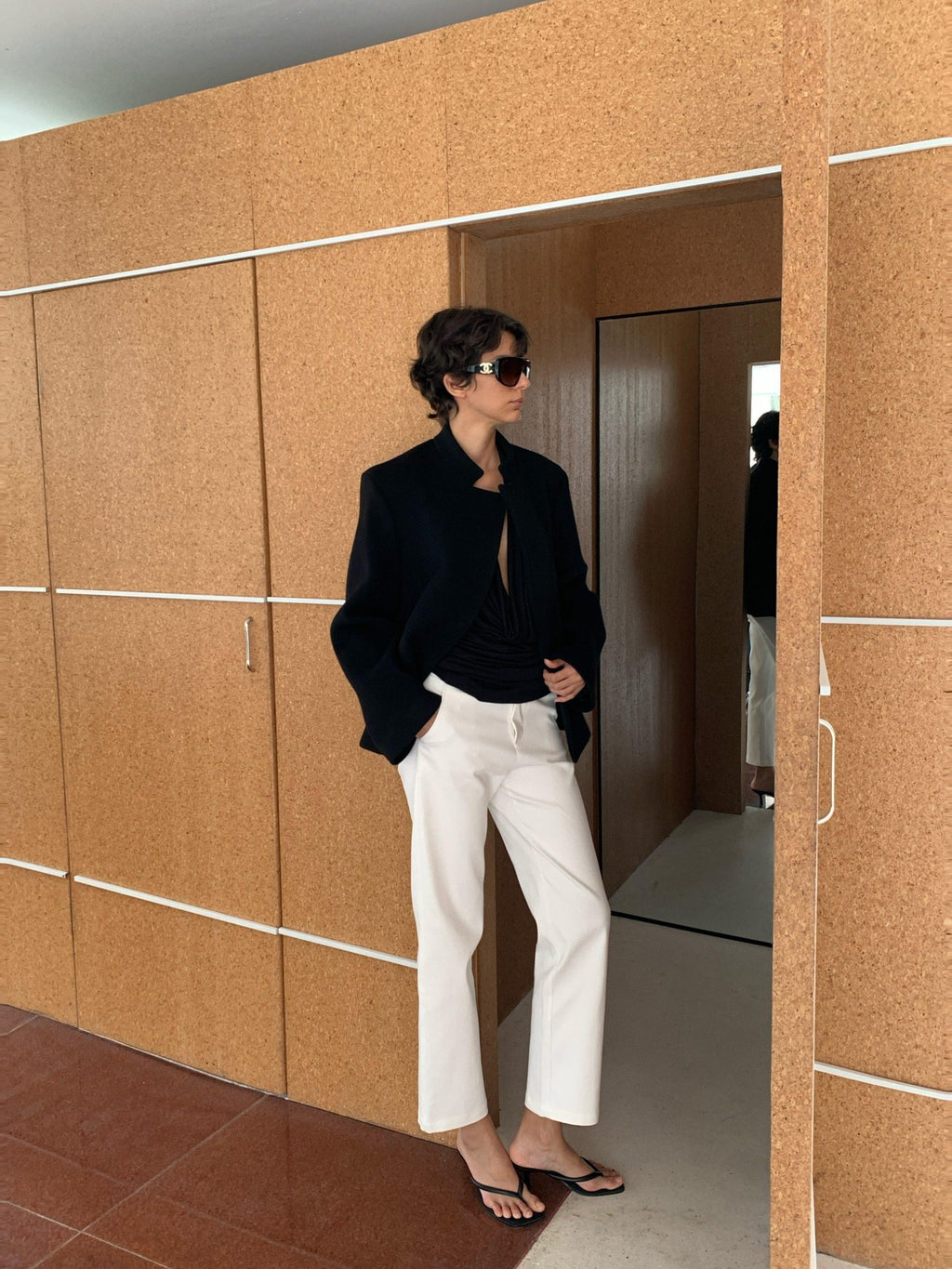 BUZHOU Pure Wool Short Tailored Long Sleeve Black Classic Office Blazers