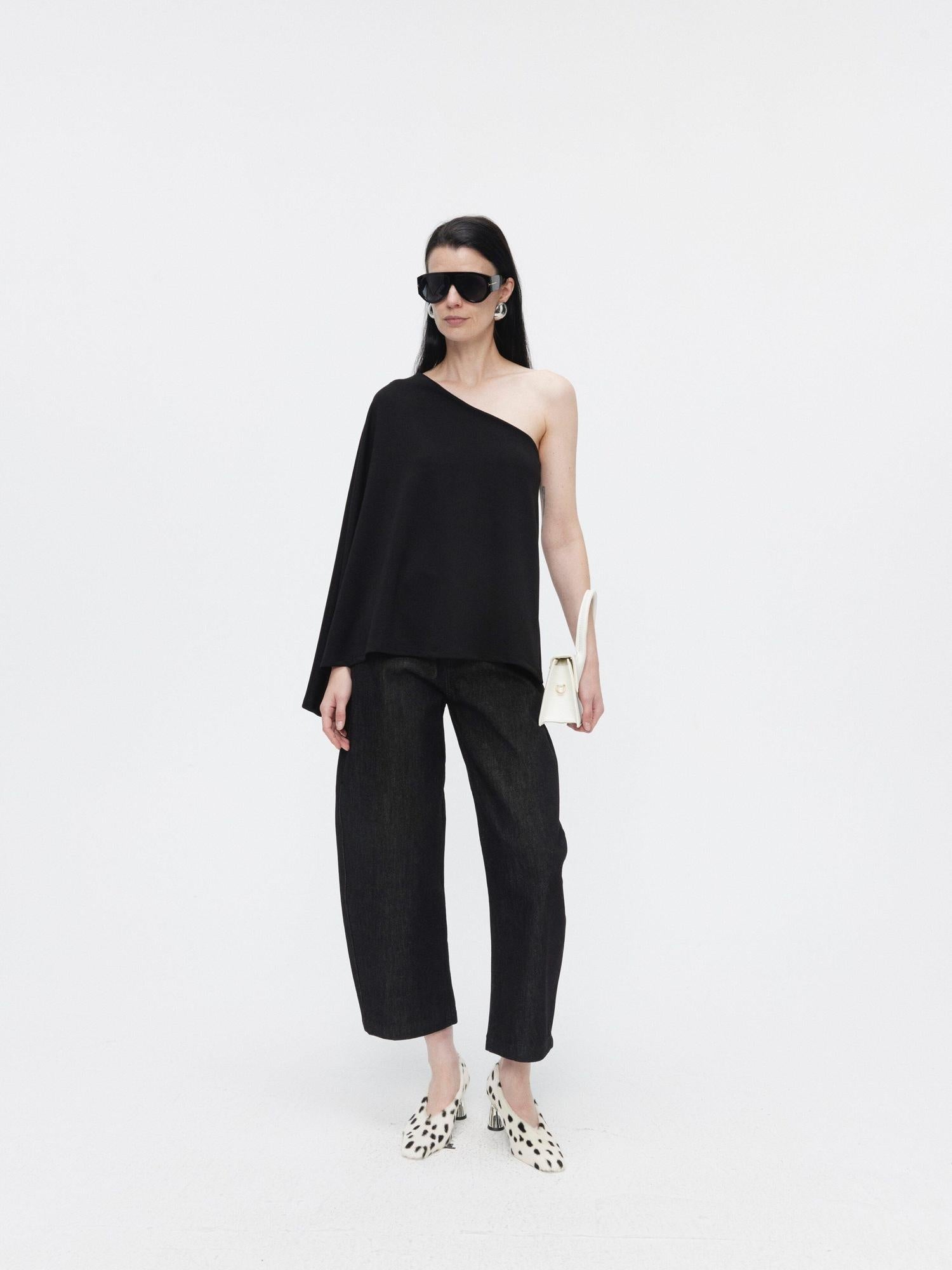 BUZHOU Sleek Minimal Low Rise Washed Denim Curved Hem Womens Black Blue Wide Leg Pants
