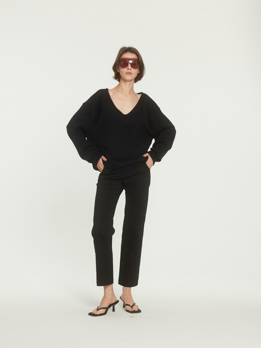 BUZHOU Thermal Minimalist Loose Fit V-neck Acrylic Blend Pullover Black Sweaters