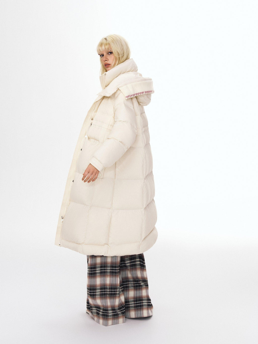 DeleteEx 90 Percent White Duck Down Long Hooded Regular Fit Women Down Jackets