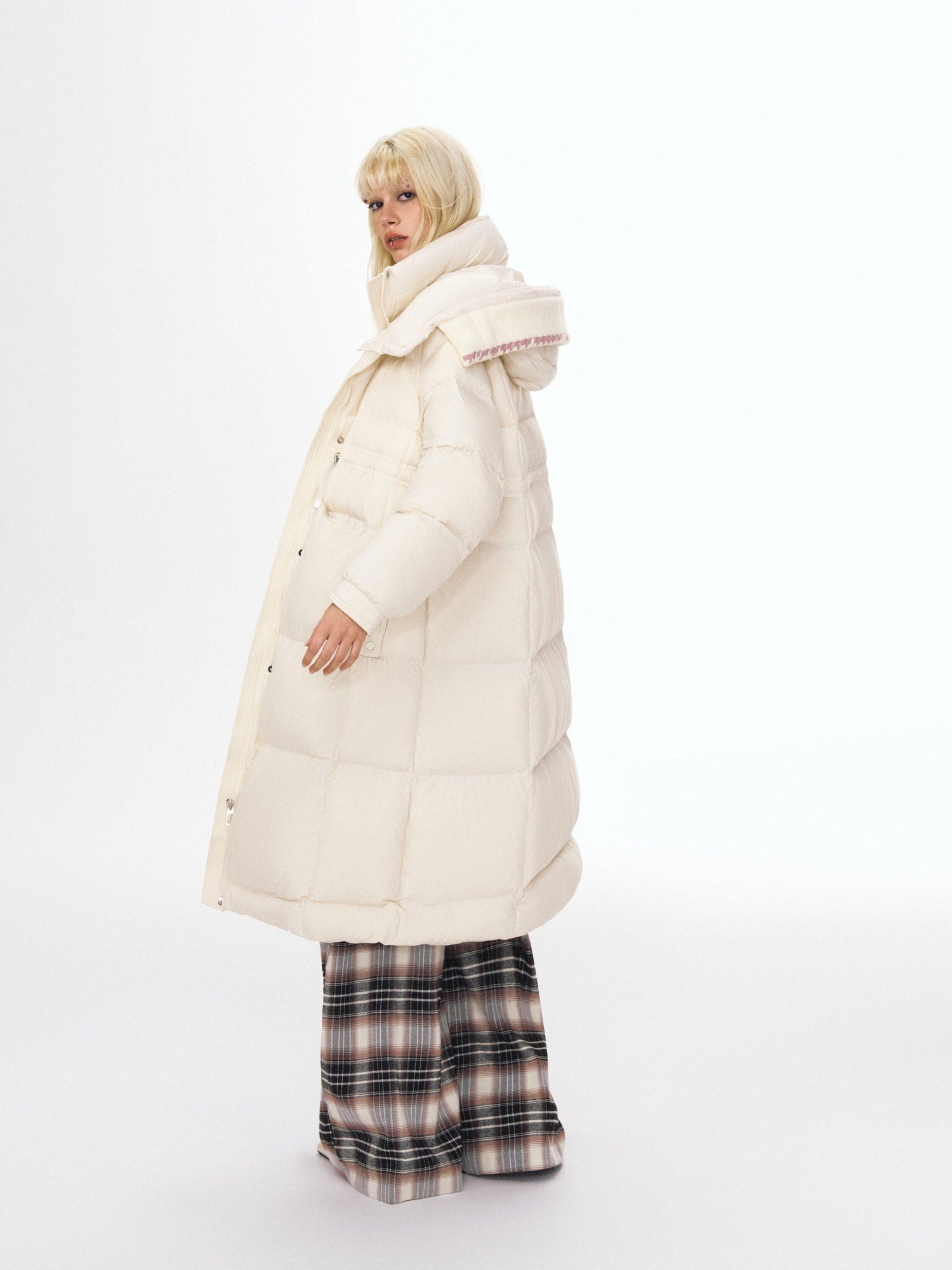 DeleteEx 90 Percent White Duck Down Long Hooded Regular Fit Women Down Jackets