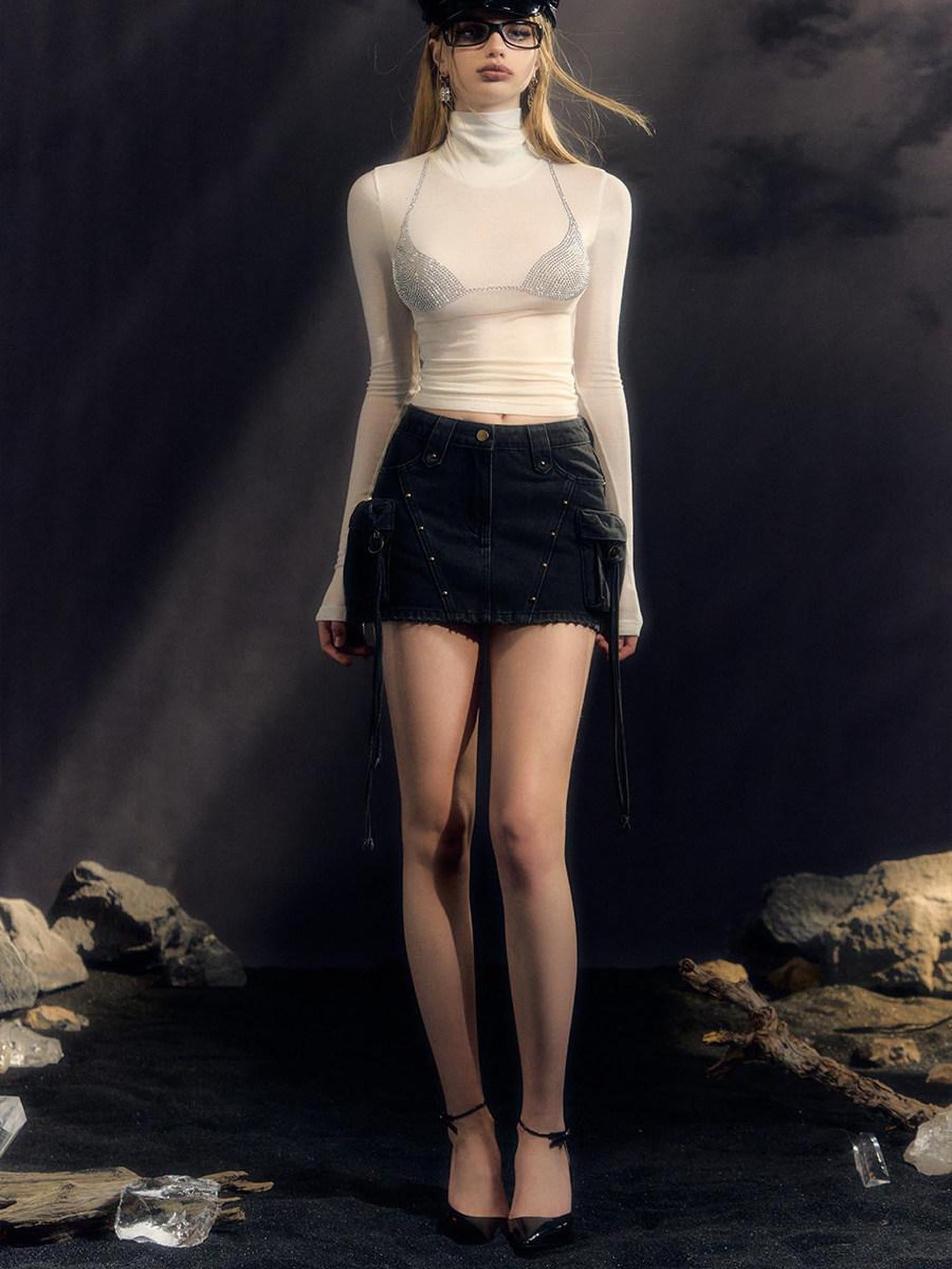 DeleteEx Soft Breathable Cotton Blend Stretch Slim Fit Black Mini Skirts