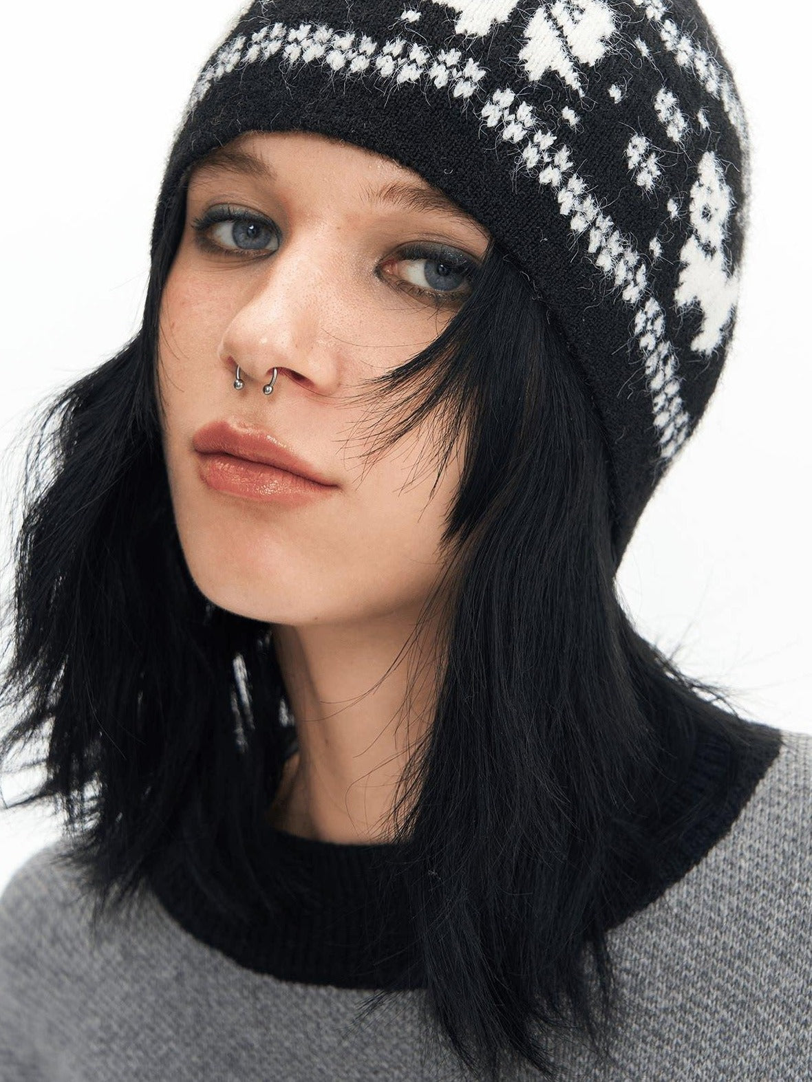 DeleteEx Soft Wool Fashion Bow Accent Round Top Black Women Classic Beanies