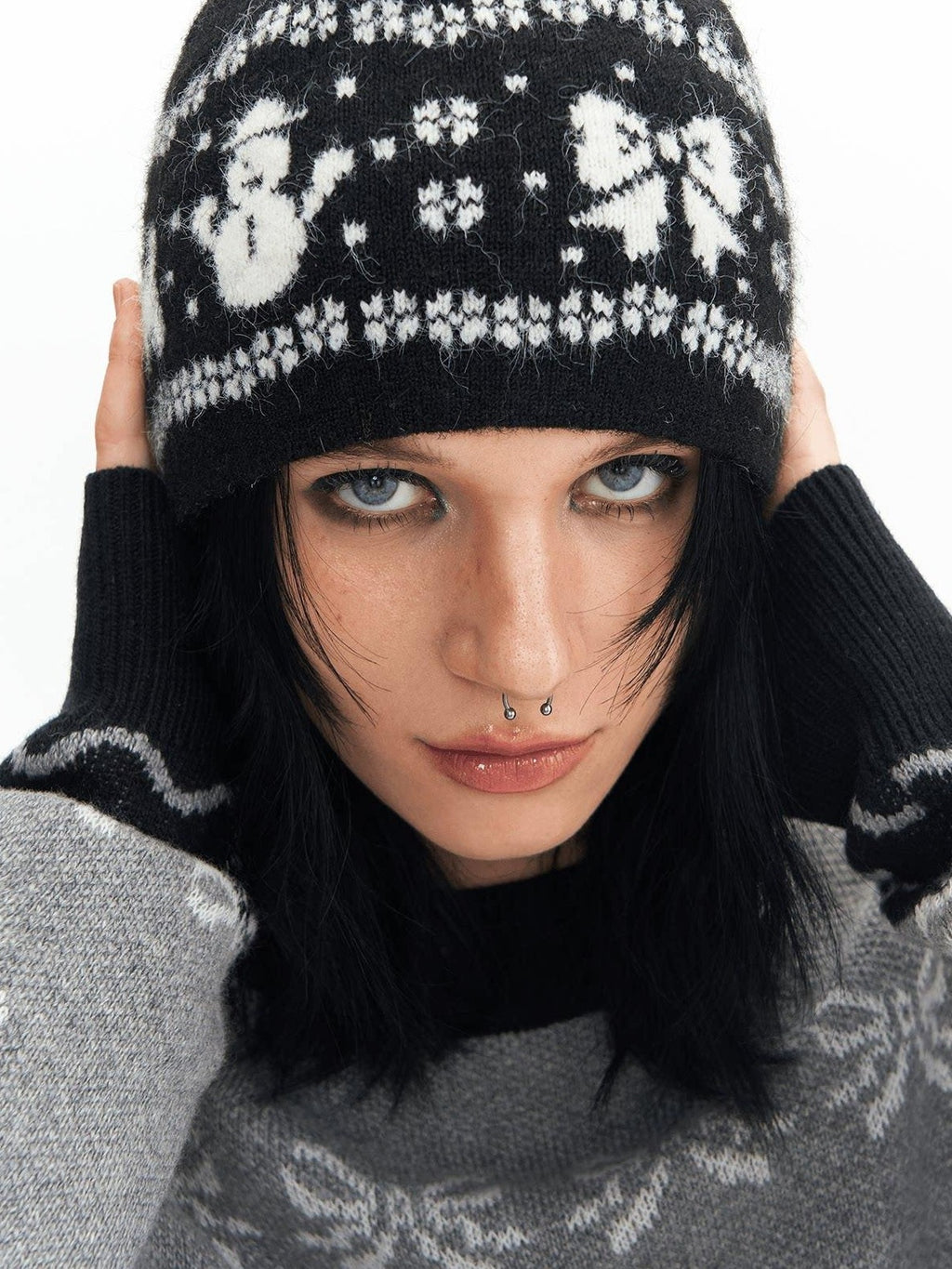 DeleteEx Soft Wool Fashion Bow Accent Round Top Black Women Classic Beanies
