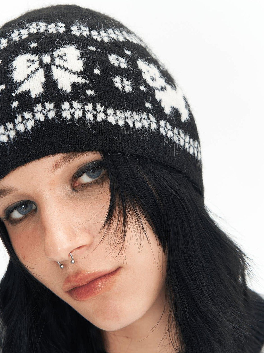 DeleteEx Soft Wool Fashion Bow Accent Round Top Black Women Classic Beanies