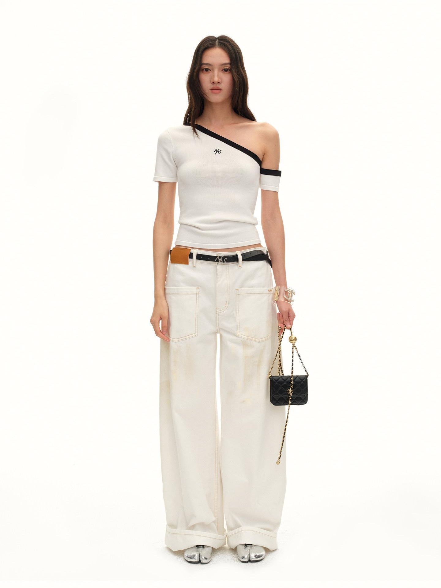 NAWSNOTAWEAR Soft Breathable Minimal Slim Contrast Slant Neck Logo Off Shoulder Crop Tops
