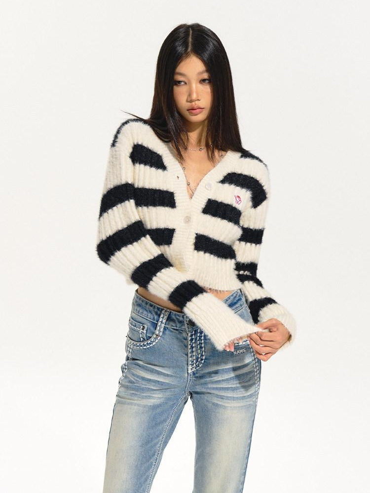 NAWSNOTAWEAR Soft Nylon Rayon Blend V-neck Cropped Commuter Knit Women Office Wear Cardigans