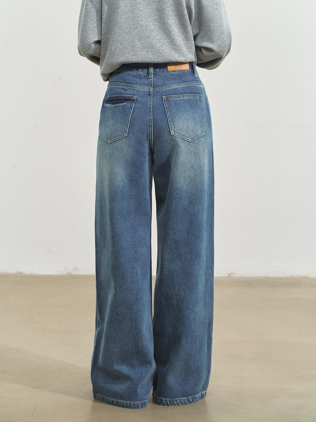 SOMESOWE Cartoon Blue Cotton Natural Waist Pocket Slight Stretch Women Wide Leg Jeans
