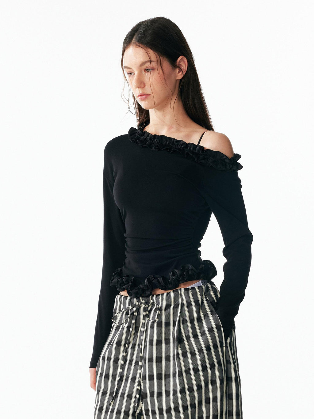 ALINNVSTUDIO Slim Cleanfit Lace Asymmetric Neck Women Black Long Sleeve T-Shirts