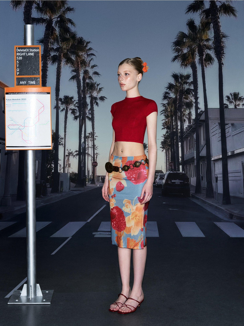 DeleteEx Bold Floral Print Stretch Mid Waist Standard Fit Women Polyester Midi Skirts