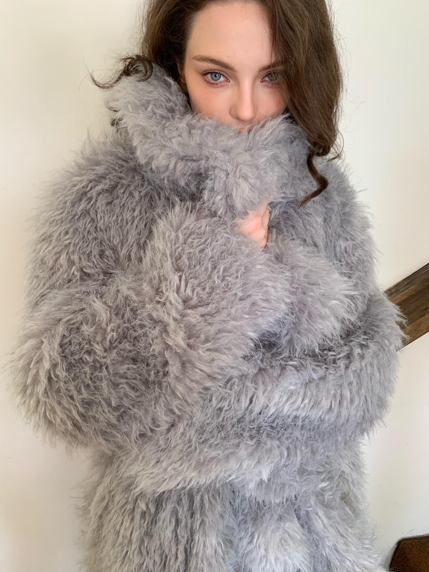 BUZHOU Luxurious Plush Fox Inspired Round Neck Longline Gray S M L Faux Fur Coats