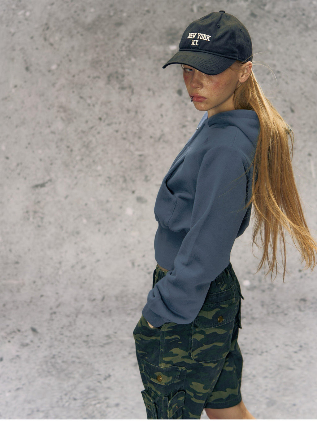 DeleteEx Soft Cotton Blend Zip Up Slim Cropped Street Style Women Solid Grey Blue Hoodie