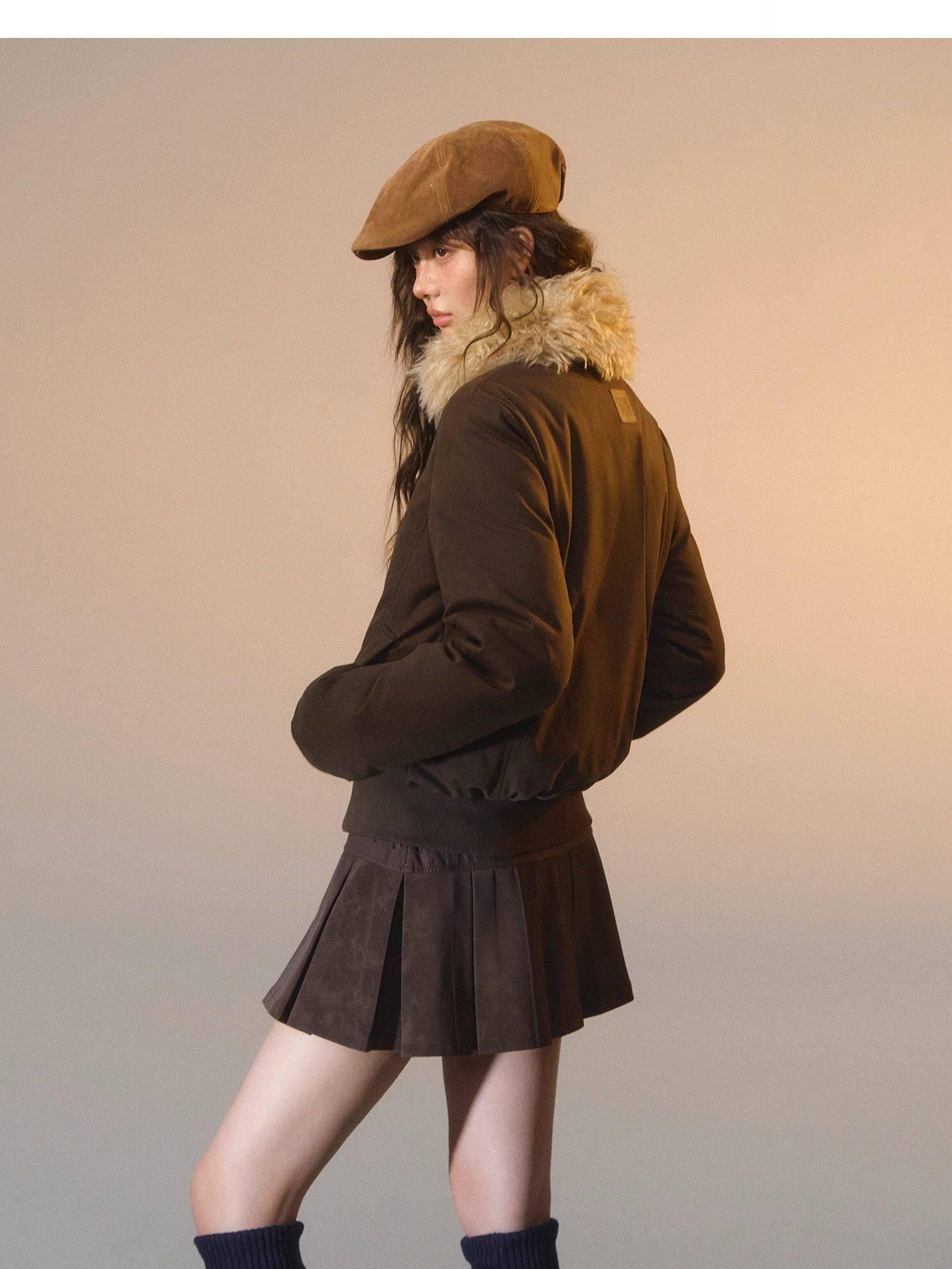 SOMESOWE Eco Friendly 90 Percent White Duck Down Warm Loose Fit Stand Collar Down Jackets