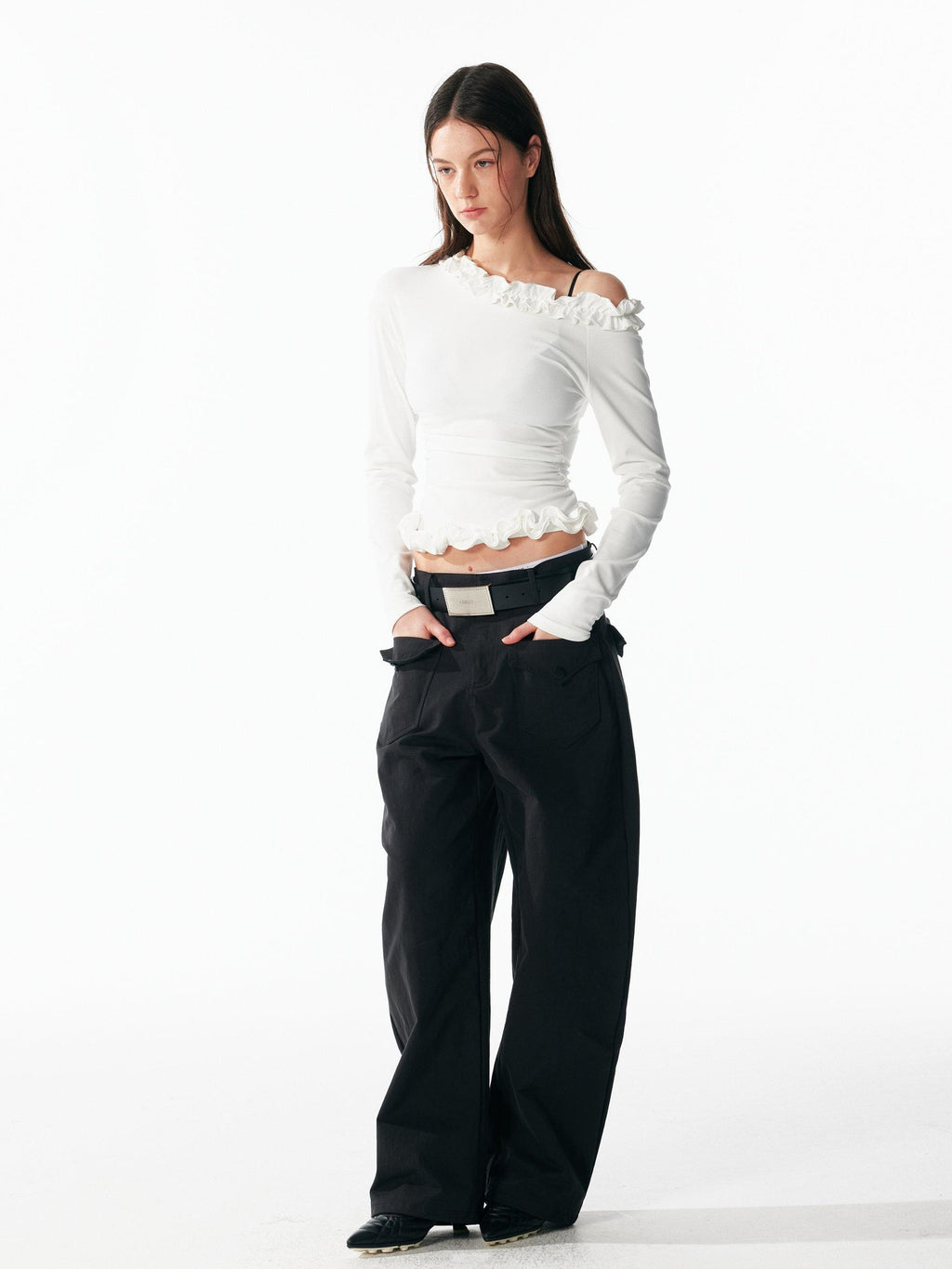 ALINNVSTUDIO Slim Cleanfit Lace Asymmetric Neck Women Black Long Sleeve T-Shirts