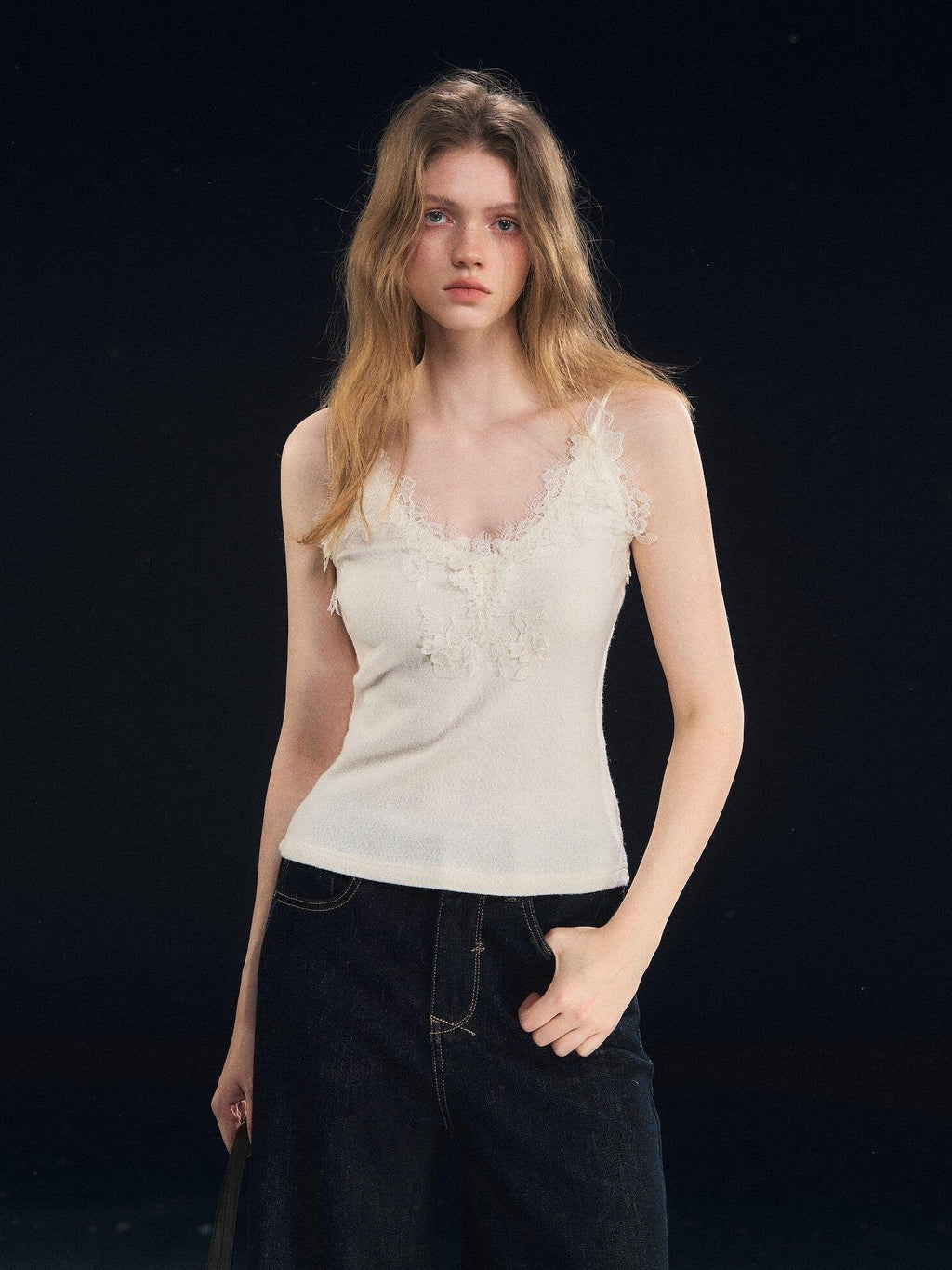 SOMESOWE Lace V-neck Loose Fit Office Layering Strappy Women Black Ivory Camisoles