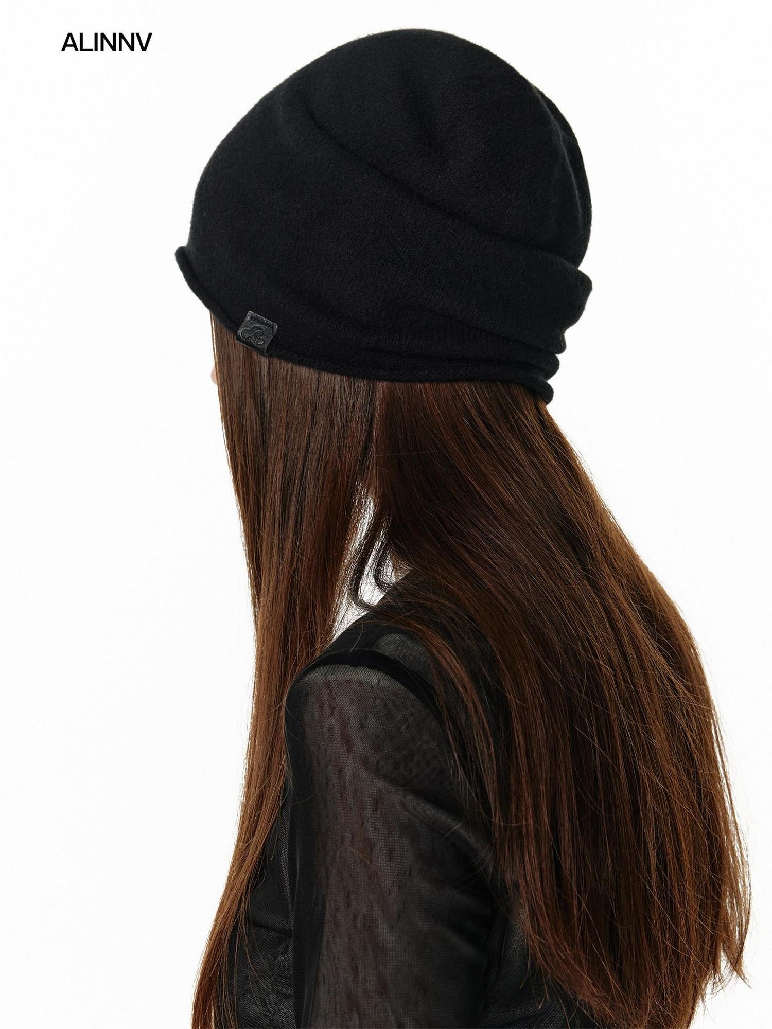 ALINNVSTUDIO Soft Wool Warm Casual Round Top Unisex One Size Black Grey Classic Beanies
