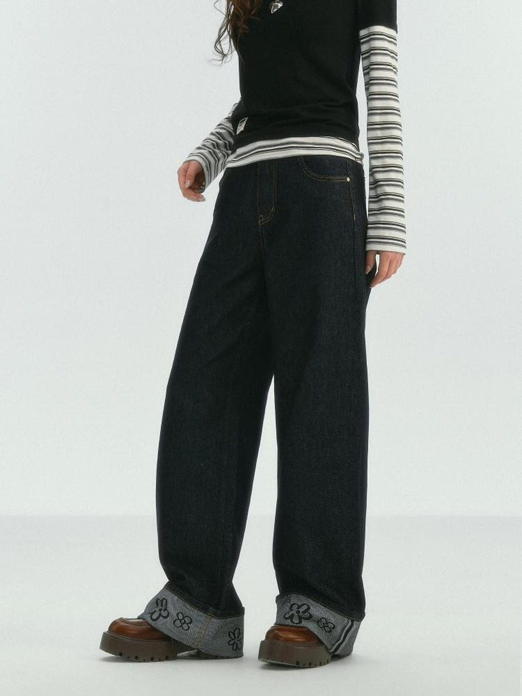 SOMESOWE Relaxed Streetwear Unisex Floral Detail Blue Black Denim Straight Leg Jeans